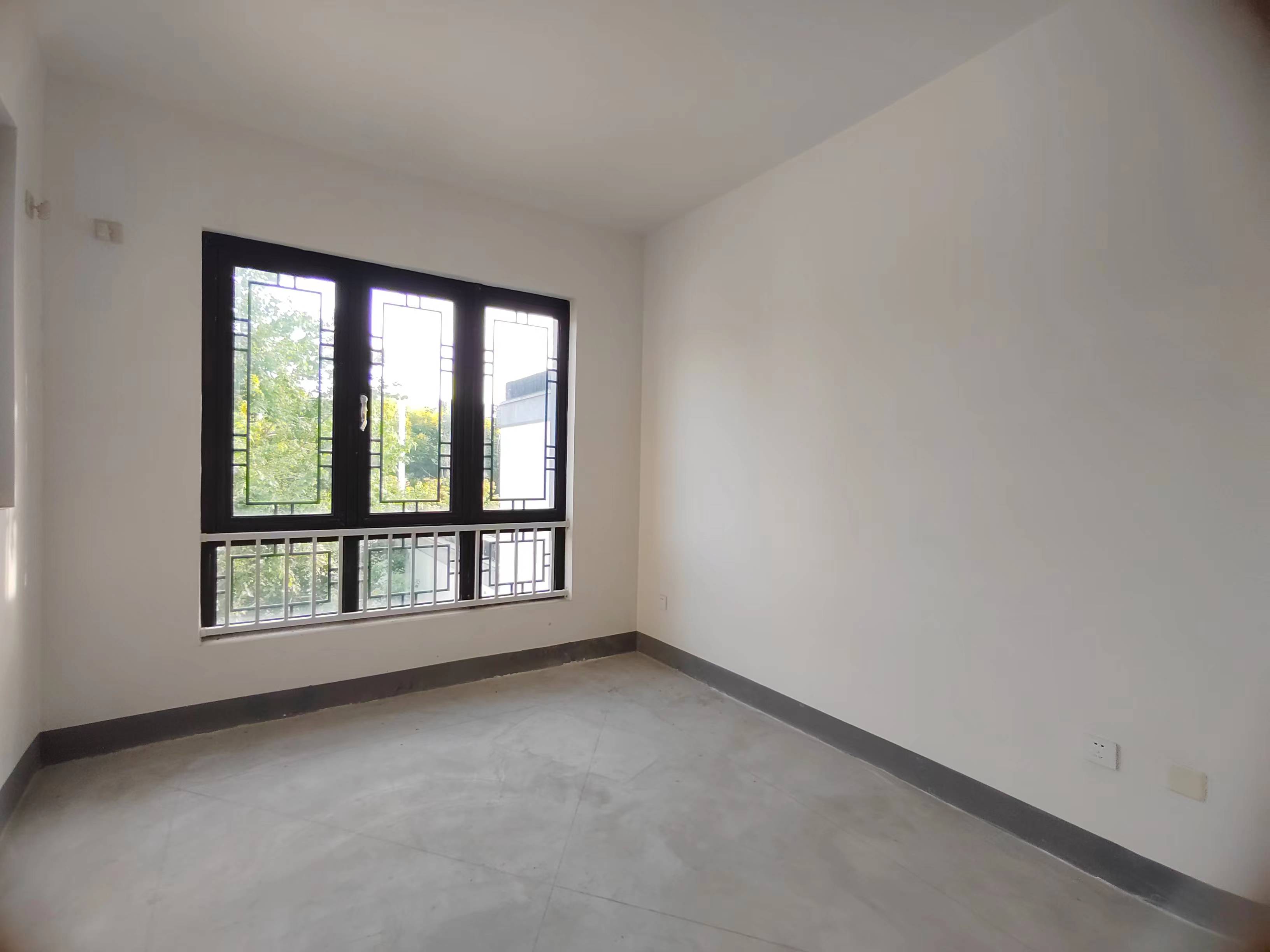 融创盛和九里桃源 5室3厅2卫 300m&sup2;