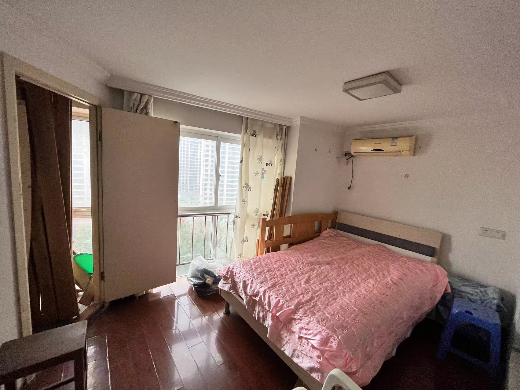 紫阳开心公寓 3室2厅2卫 76.39m&sup2;