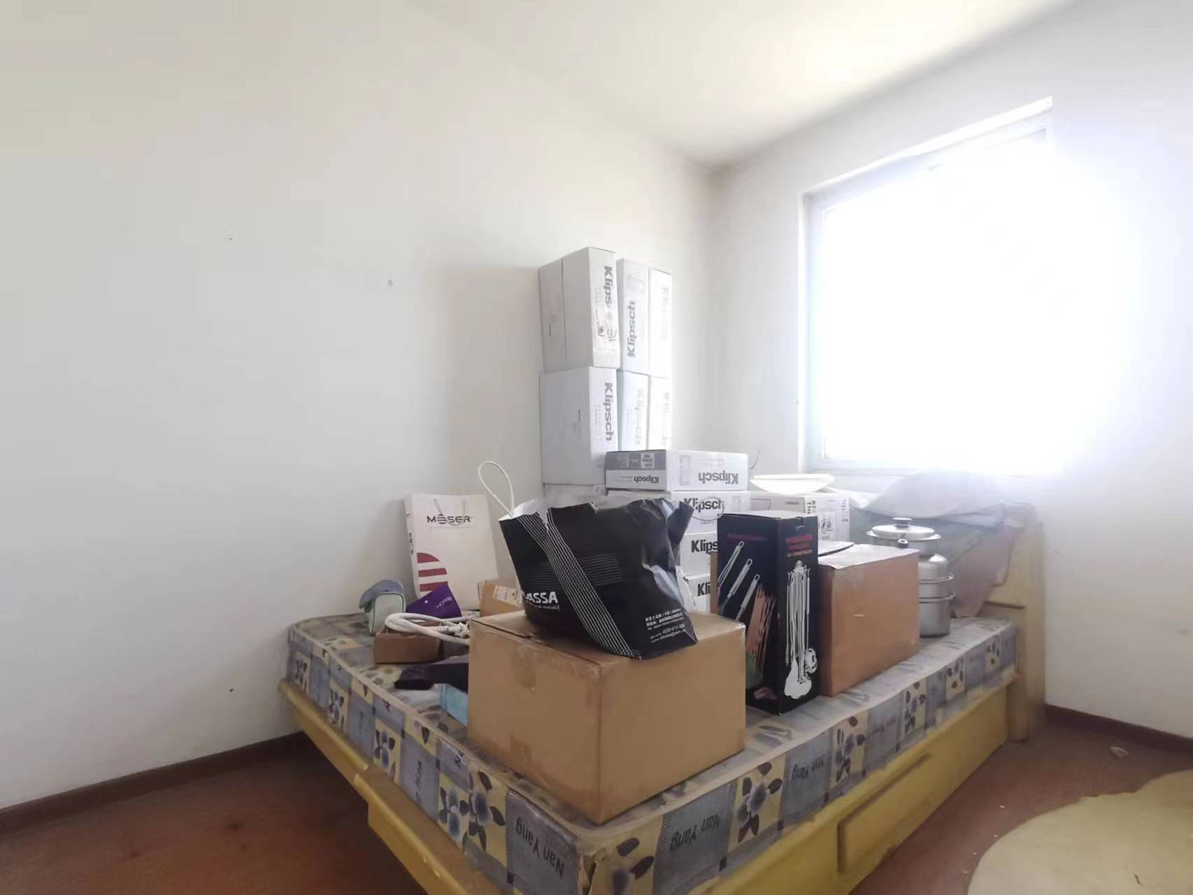滨河东城 3室2厅1卫 130.00m&sup2;