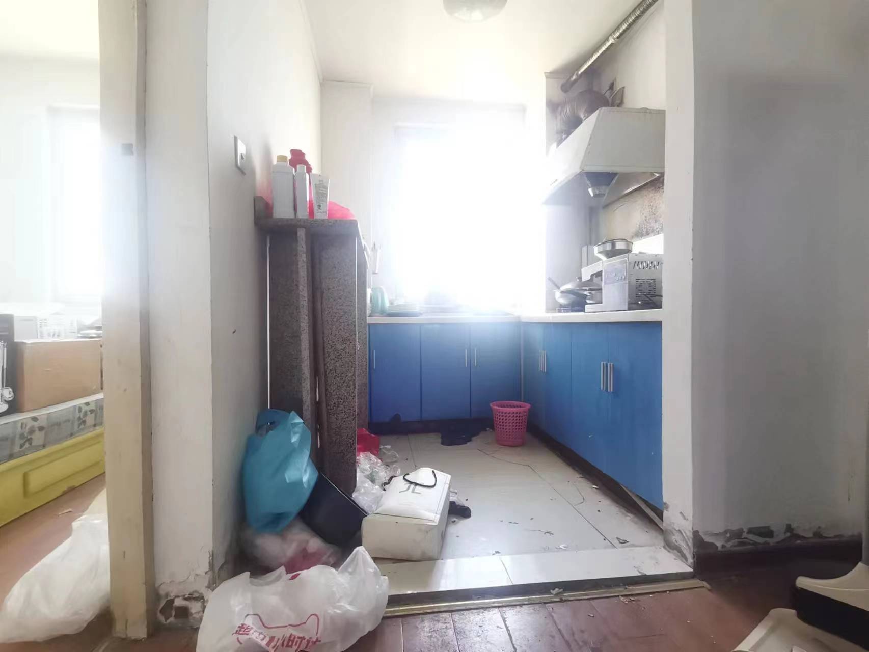 滨河东城 3室2厅1卫 130.00m&sup2;