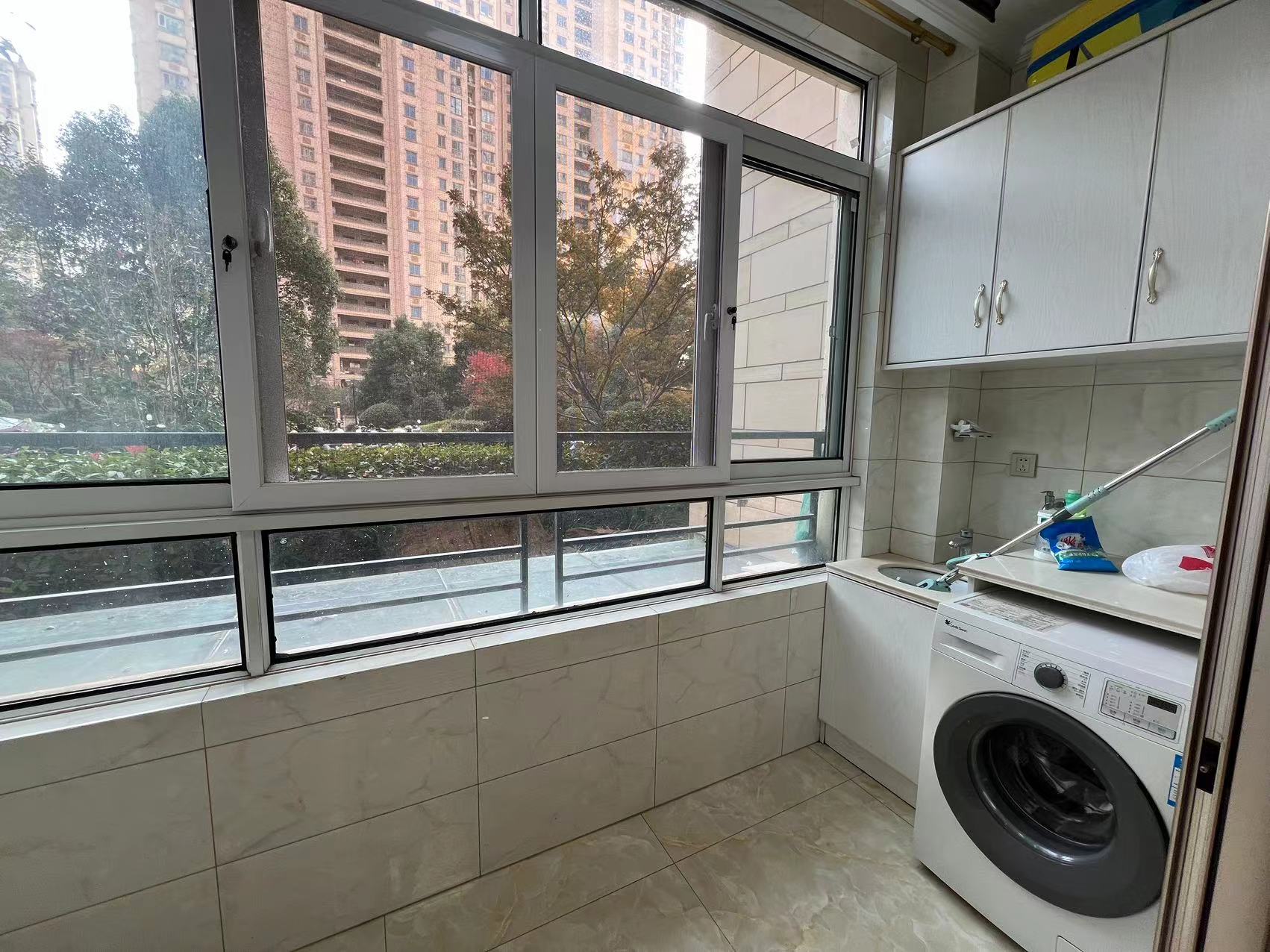 中南世纪花城三期 3室2厅2卫 126.9m&sup2;
