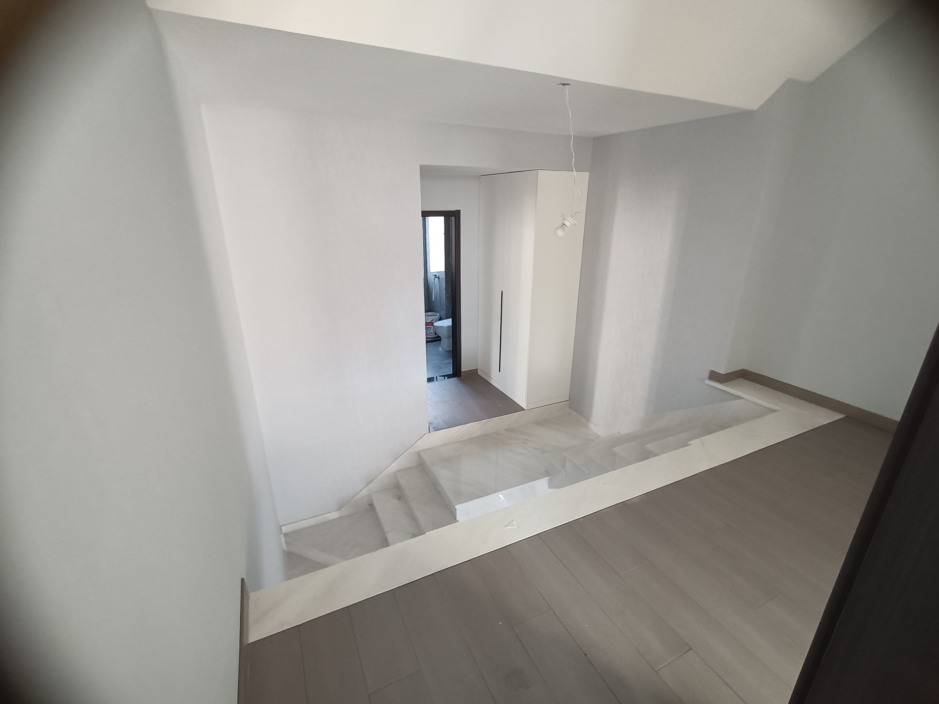 军山花园 4室2厅3卫 210m&sup2;