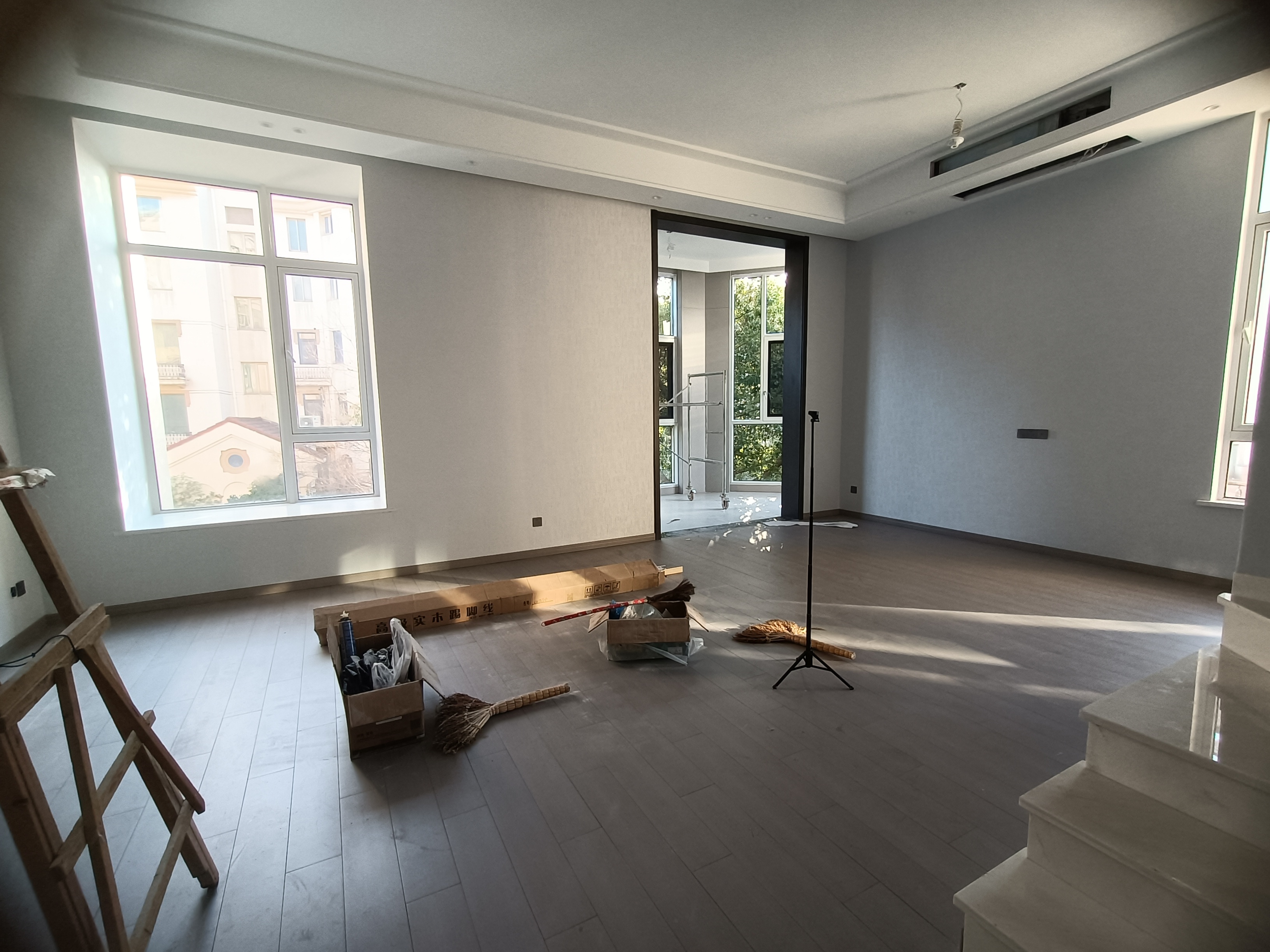 军山花园 4室2厅3卫 210m&sup2;
