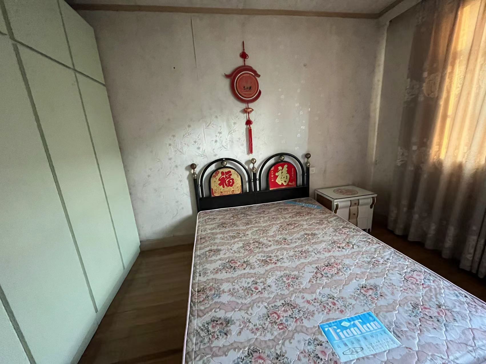 虹桥新村(朝霞路) 2室1厅1卫 60m&sup2;