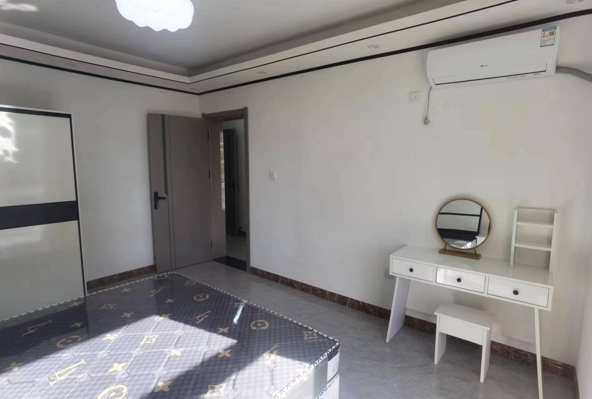 源兴花苑南区 3室1厅1卫 103.00m&sup2;
