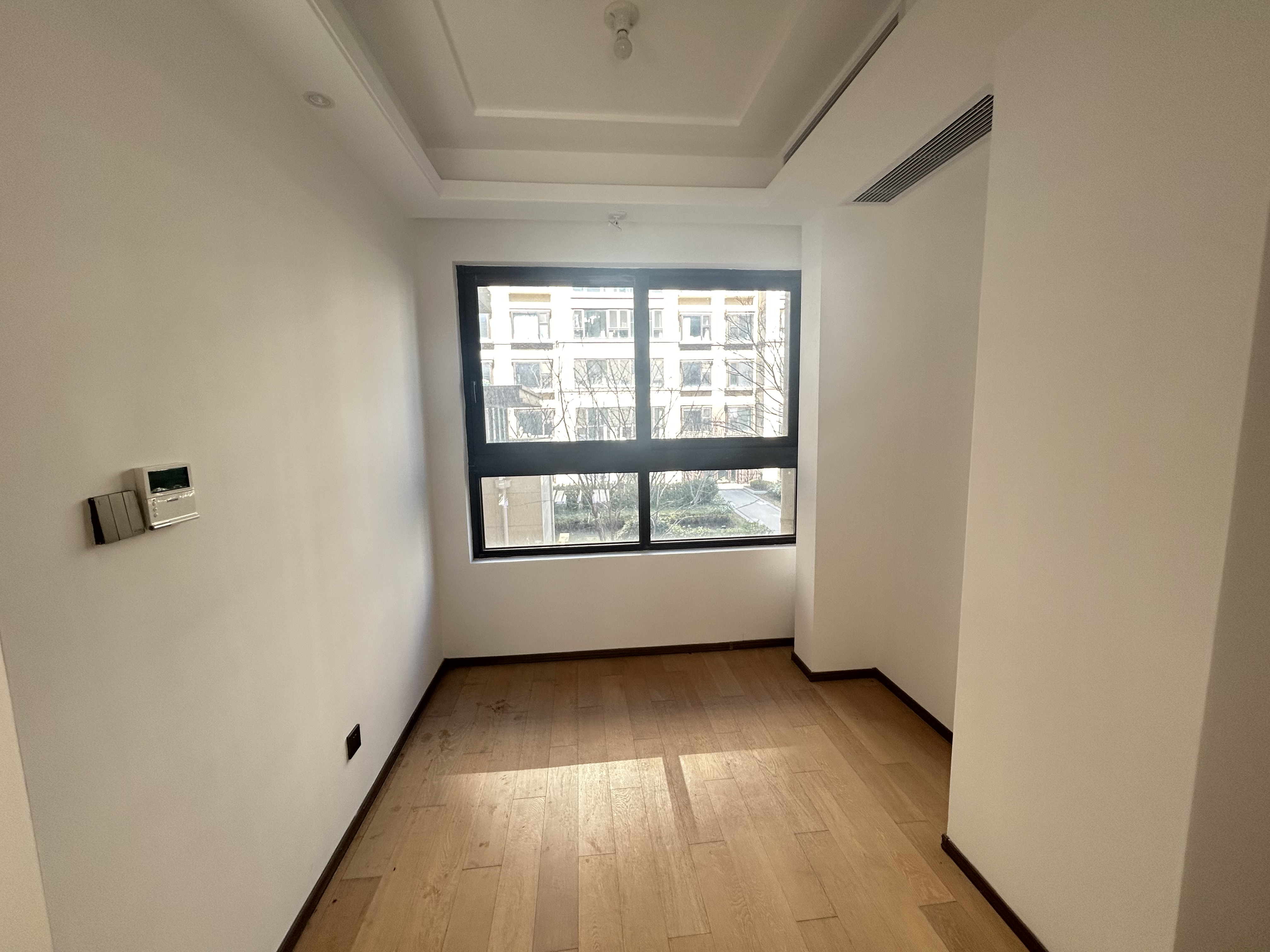 春风南岸西园 4室2厅3卫 167m&sup2;