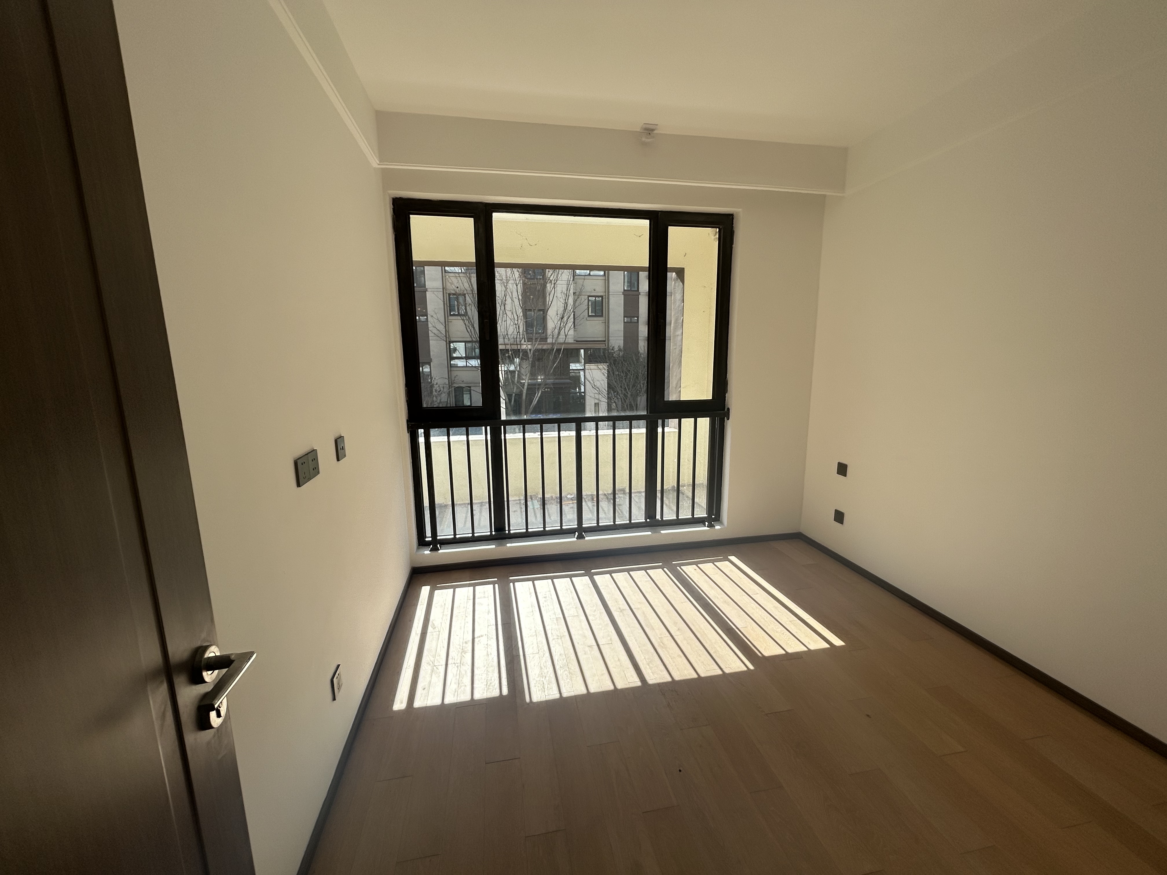春风南岸西园 4室2厅3卫 167m²