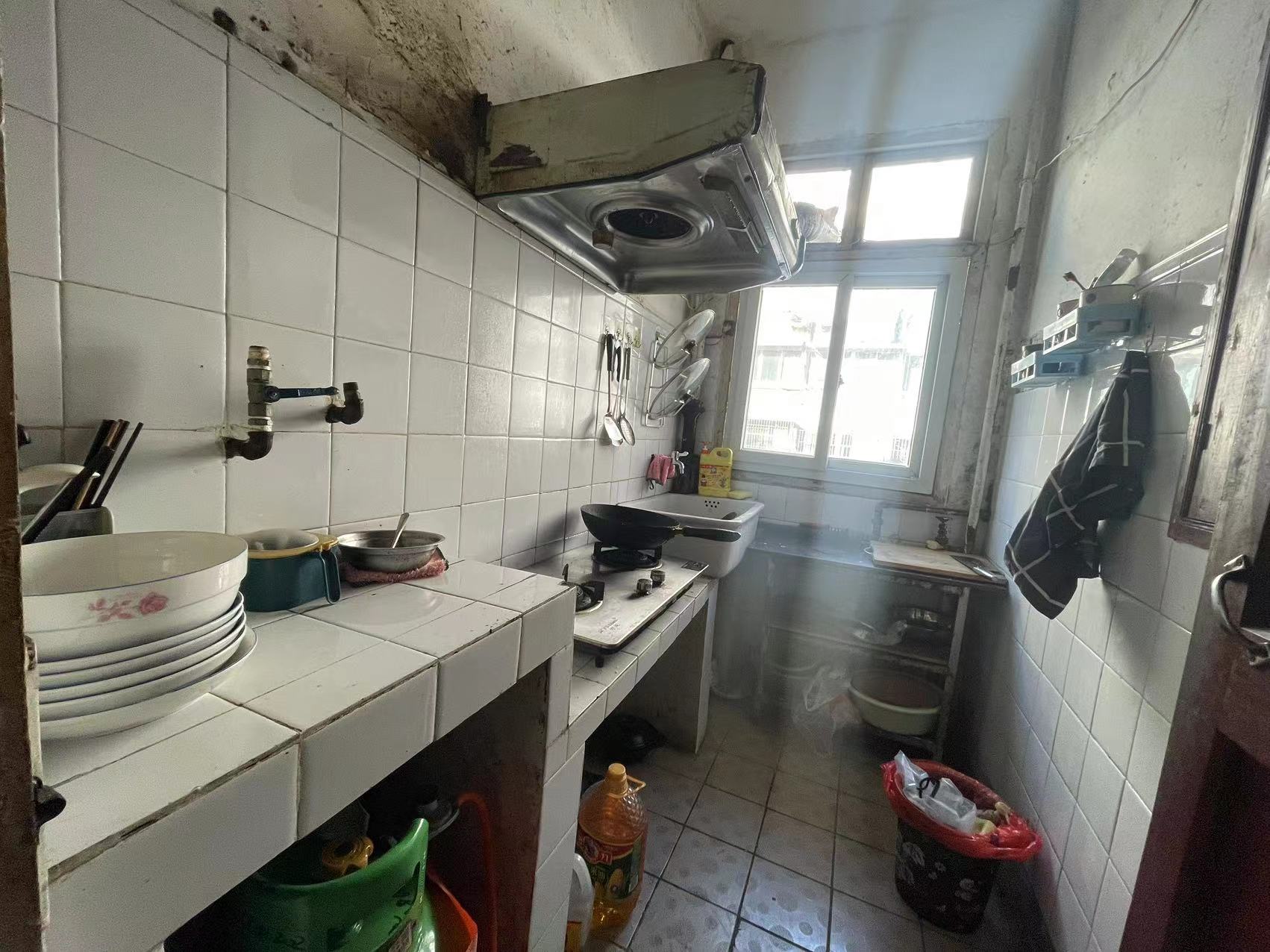 南山新村 3室2厅1卫 101m&sup2;