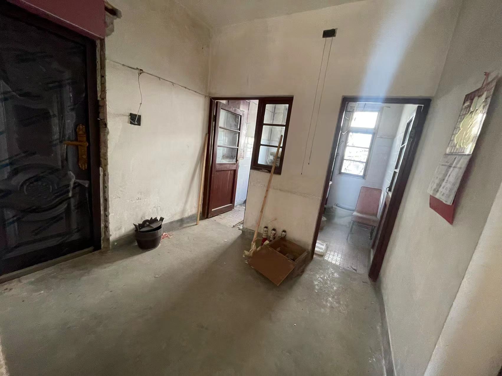 南山新村 3室2厅1卫 101m&sup2;