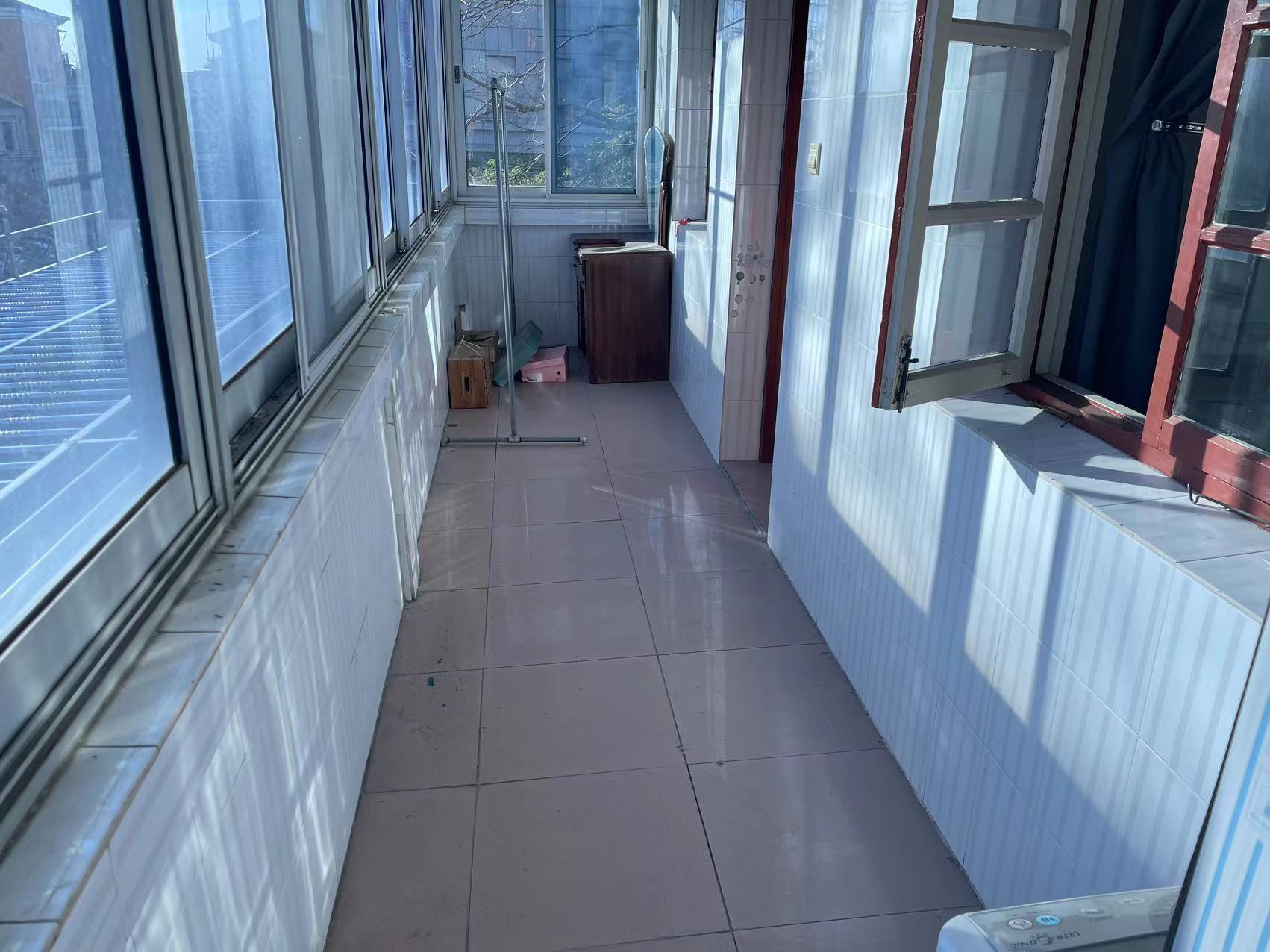 南山新村 2室2厅1卫 64.00m&sup2;