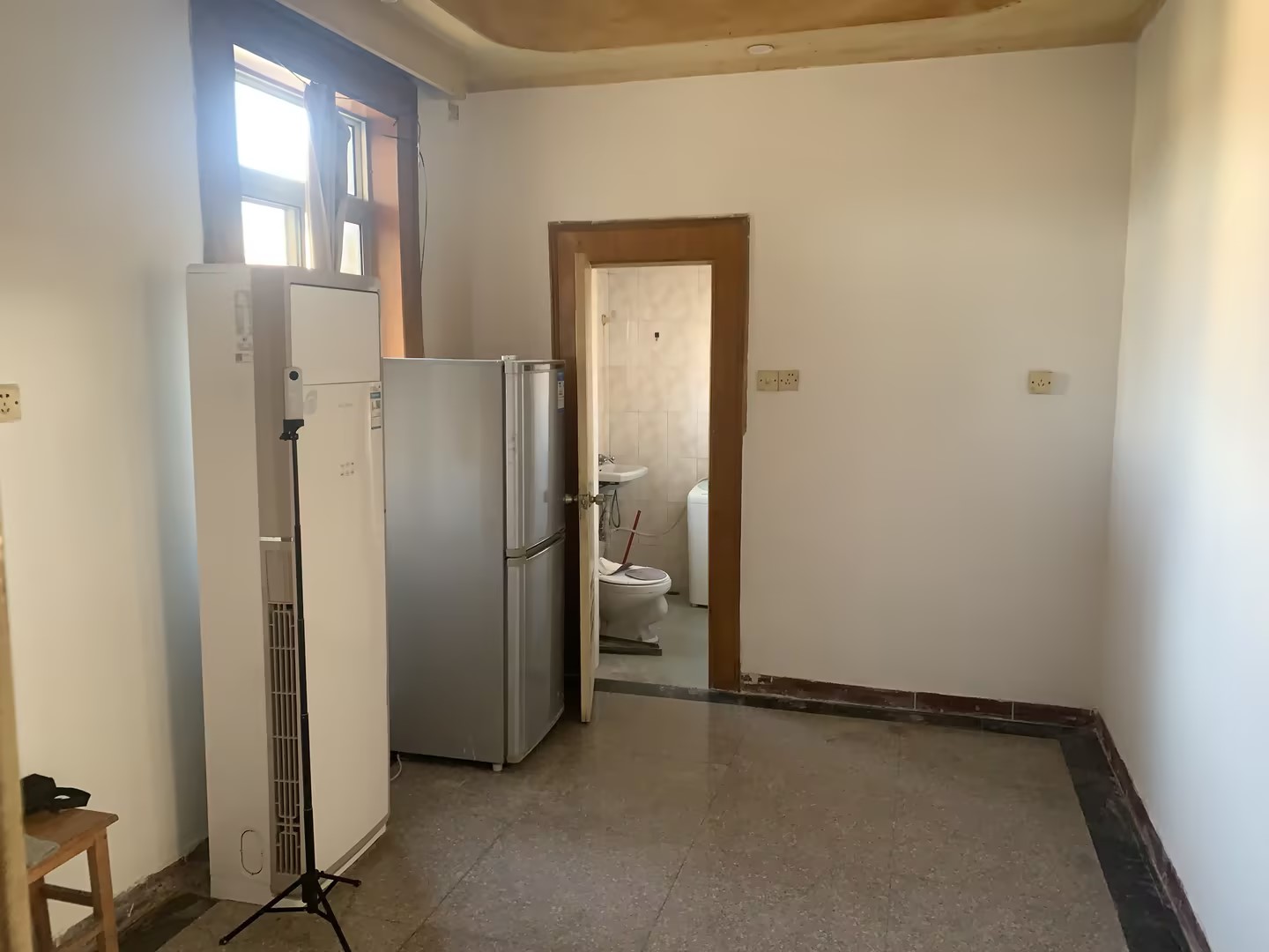 虹桥新村(朝霞路) 1室1厅1卫 45m²