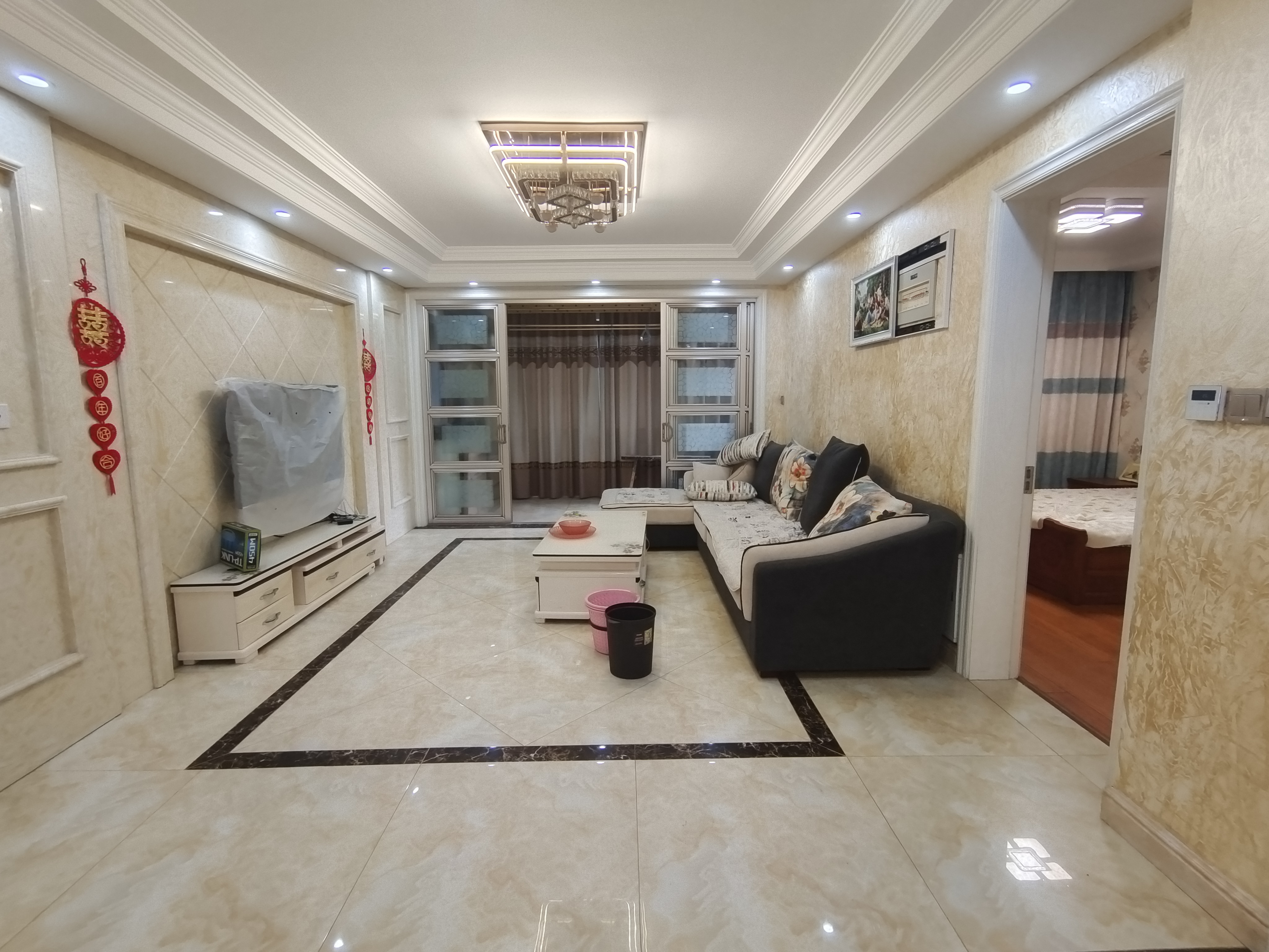 中港城世家 3室2厅2卫 140.43m²