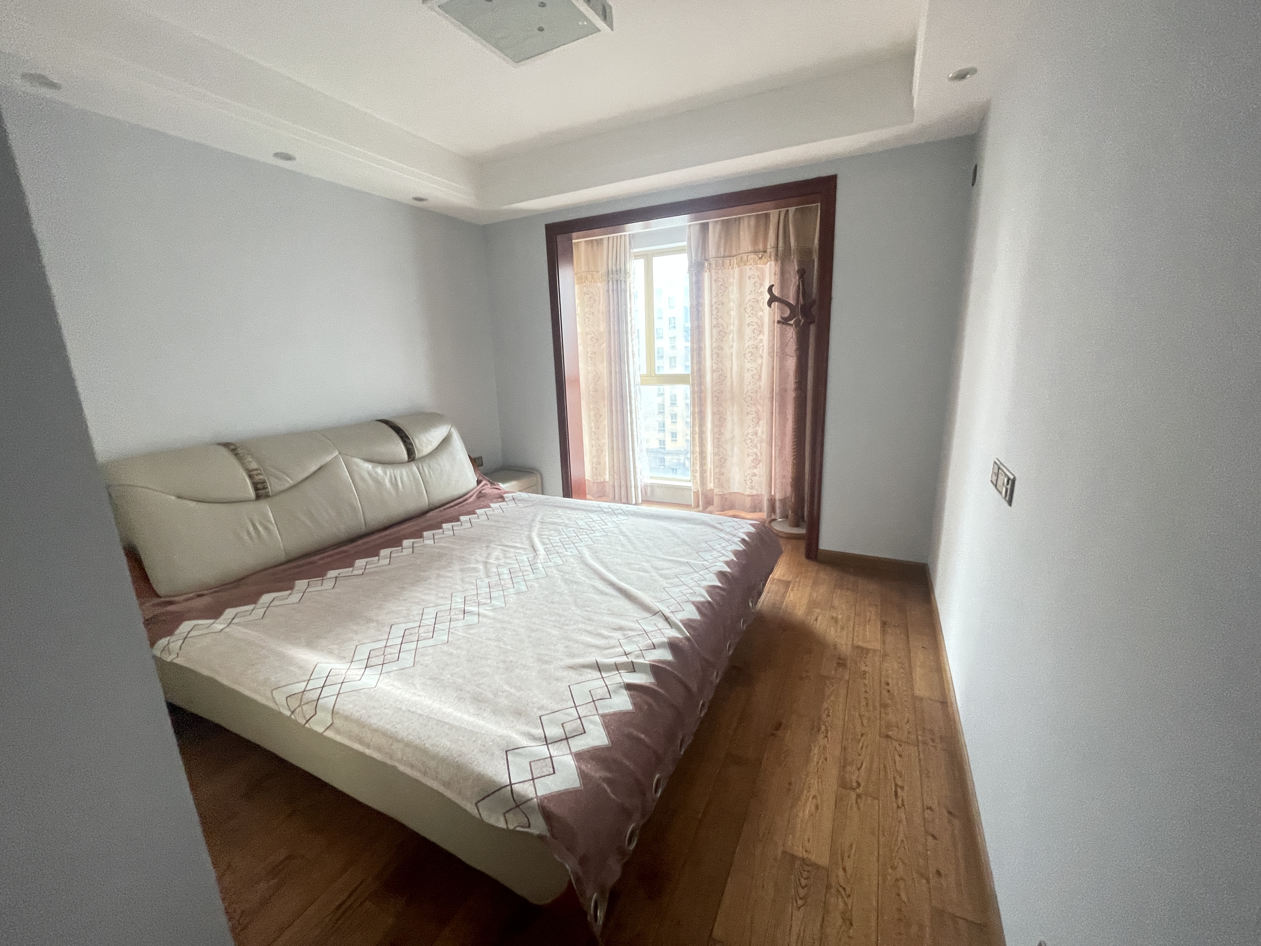 恒盛豪庭 3室2厅2卫 133m&sup2;