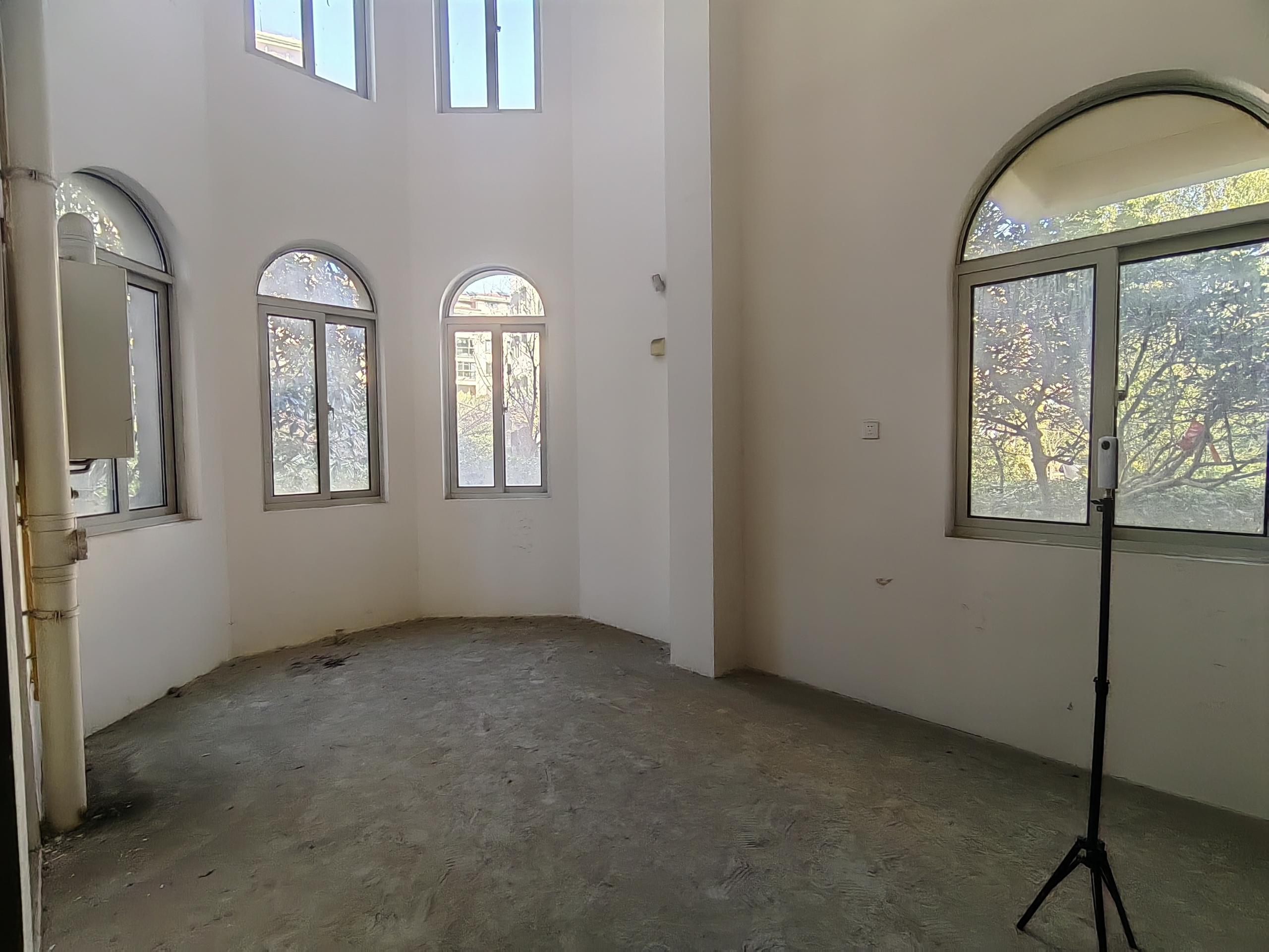 军山花园 5室2厅3卫 212m&sup2;