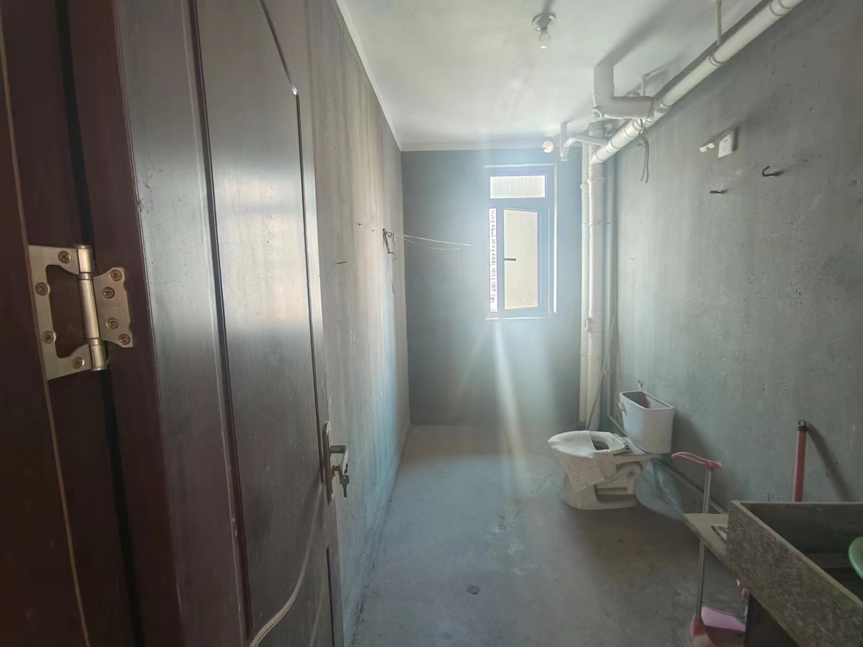 高迪晶城 3室2厅1卫 157m&sup2;