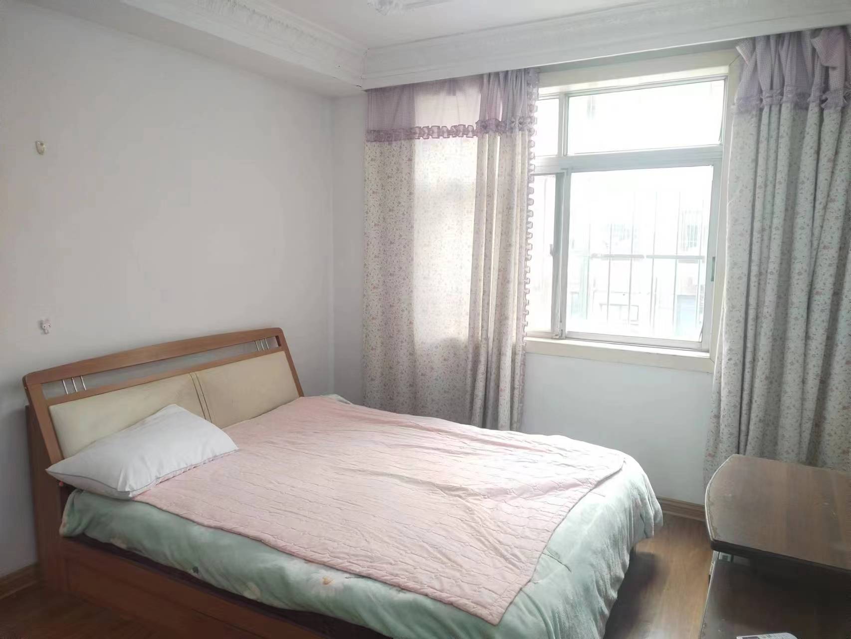 文峰新村 3室1厅1卫 83m&sup2;