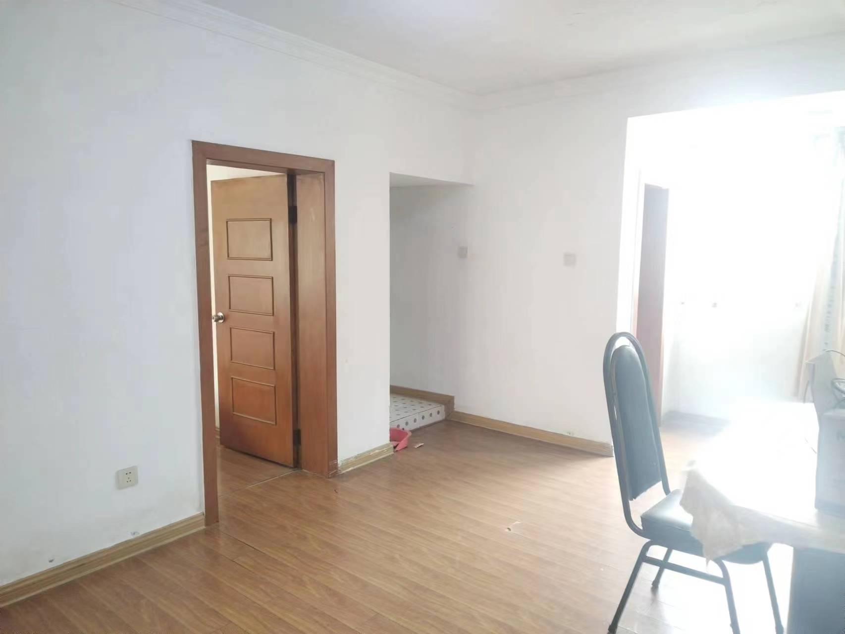 文峰新村 3室1厅1卫 83m&sup2;