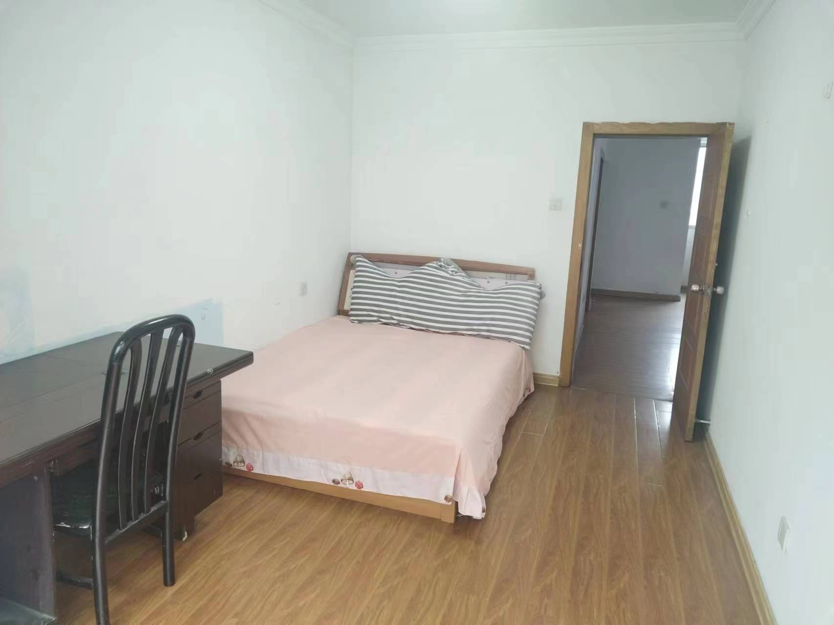 文峰新村 3室1厅1卫 83m&sup2;