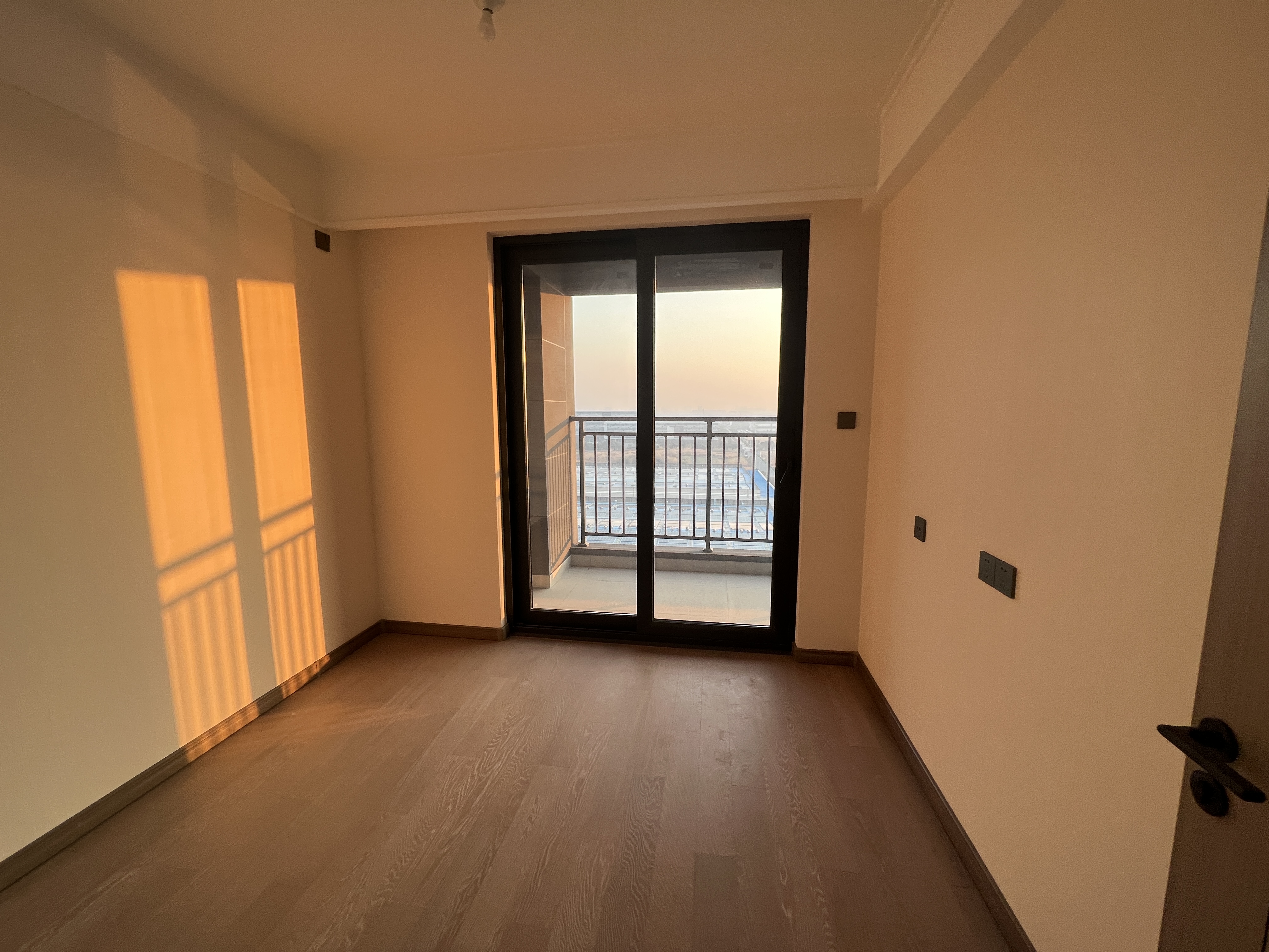 万科时代之光 3室2厅1卫 93m²