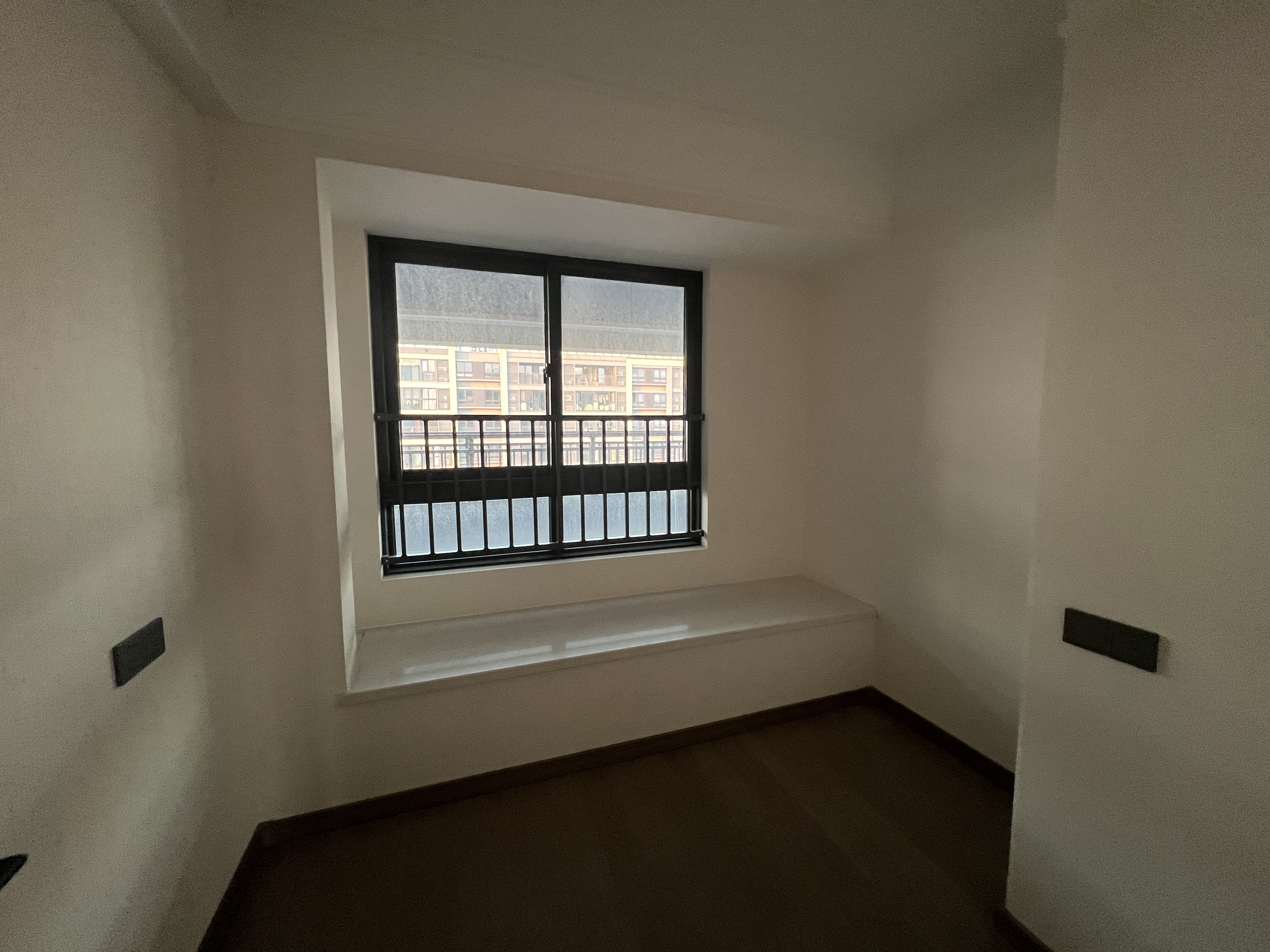 万科时代之光 3室2厅1卫 93m²