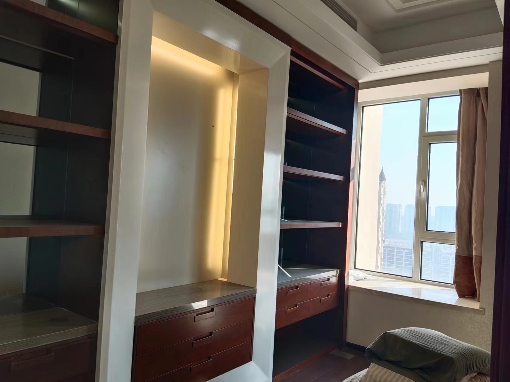 中南世纪花城三期 5室2厅3卫 280m&sup2;