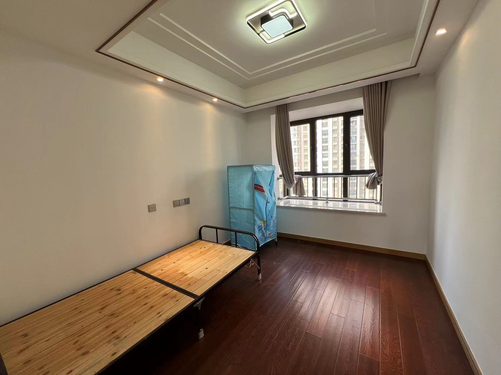 中南世纪花城三期 4室2厅2卫 145m&sup2;