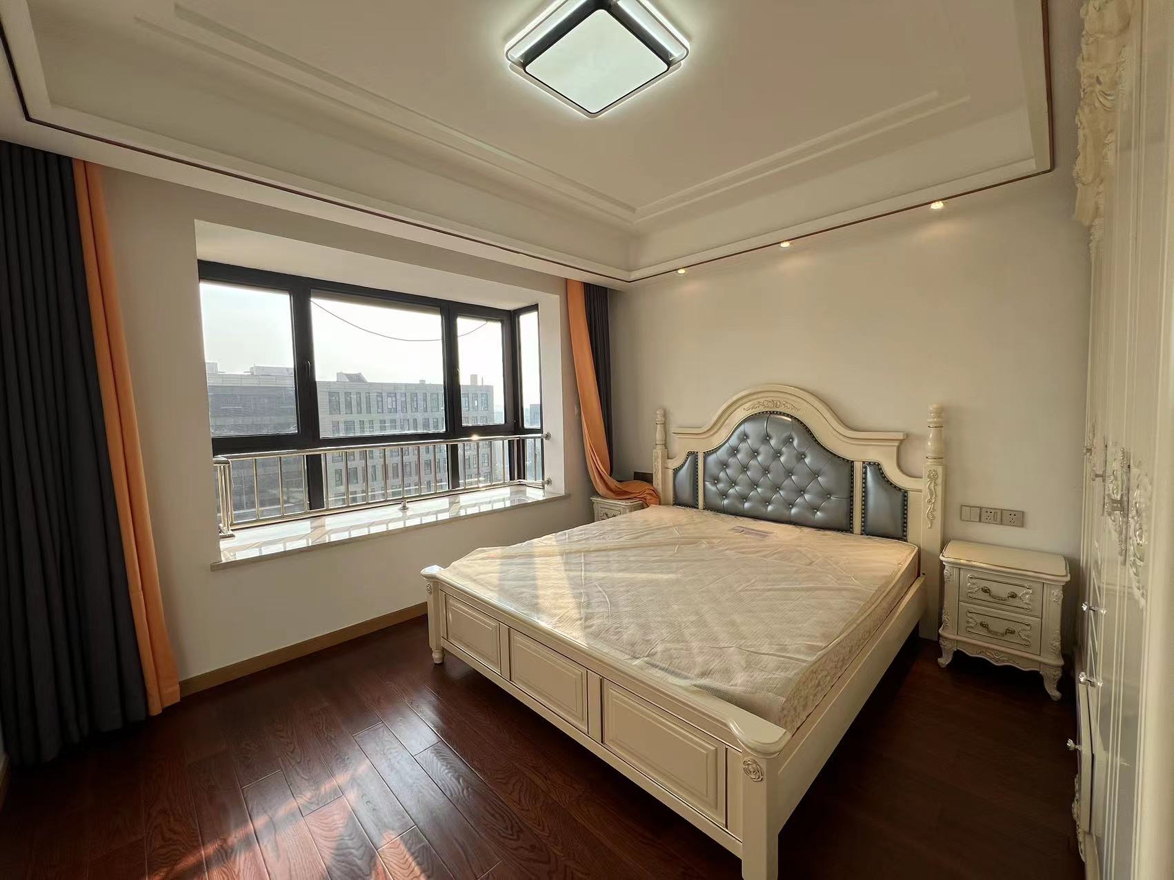 中南世纪花城三期 4室2厅2卫 145m&sup2;