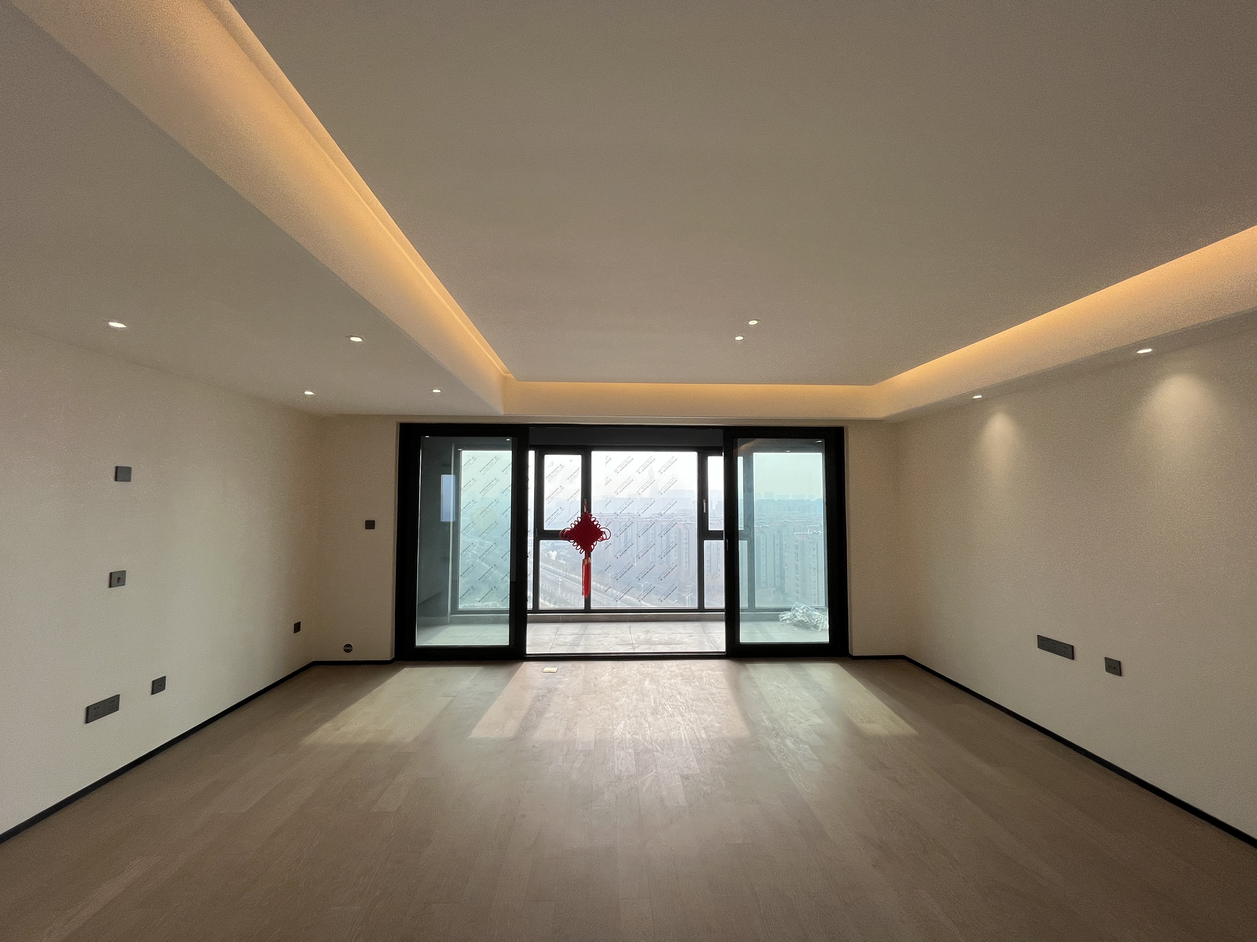 万科翡翠东第 3室2厅2卫 129m²
