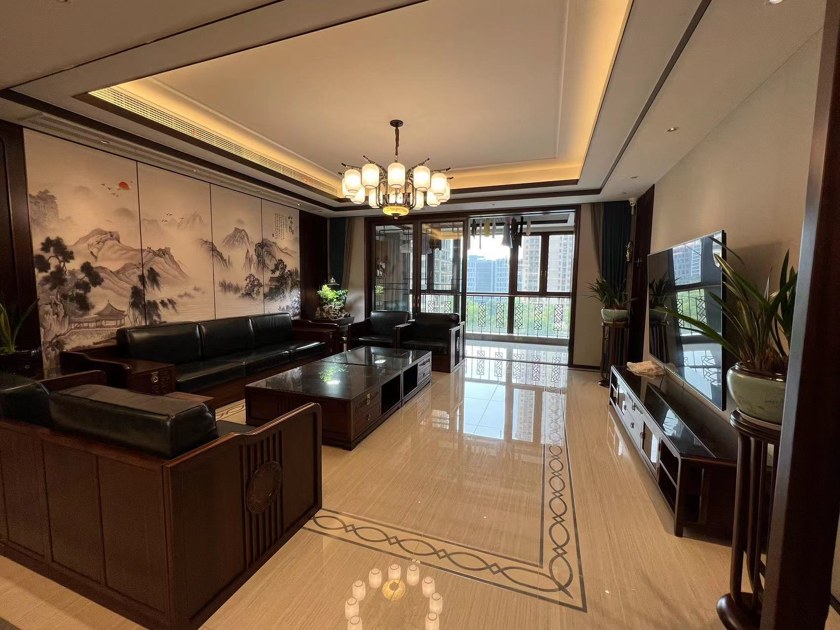 中南世纪花城三期 5室2厅5卫 330m&sup2;