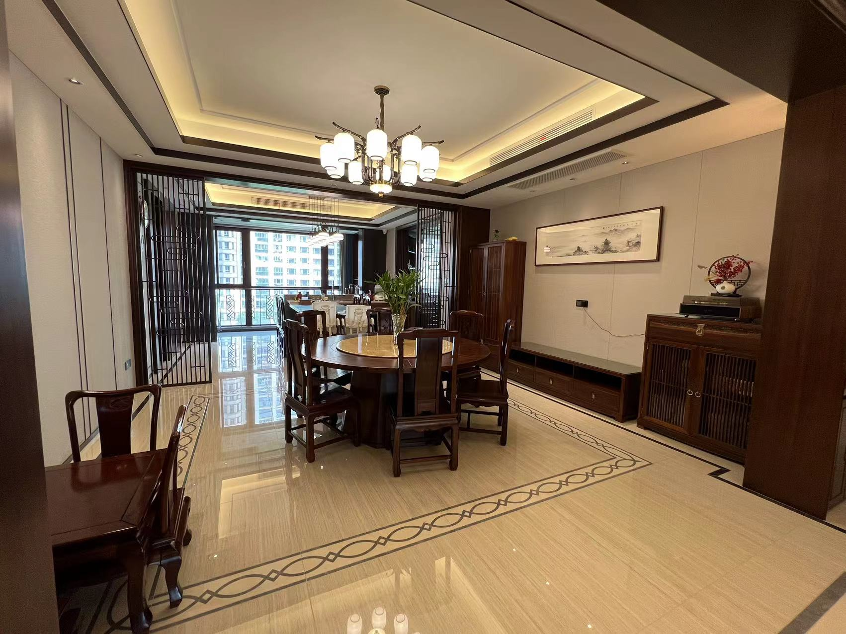 中南世纪花城三期 5室2厅5卫 330m&sup2;