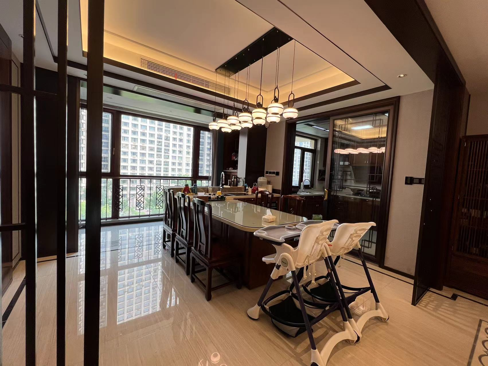 中南世纪花城三期 5室2厅5卫 330m&sup2;