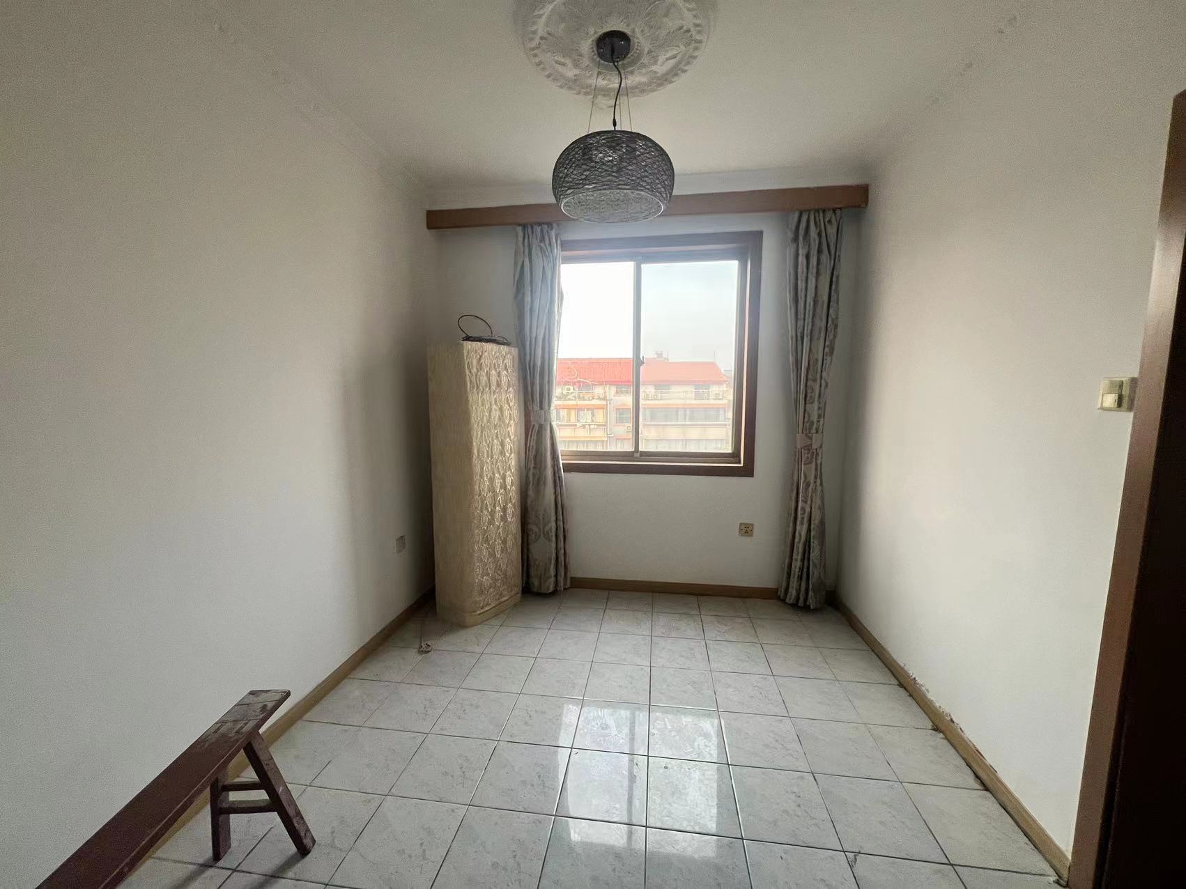 百花军宅苑 4室2厅2卫 98.00m²