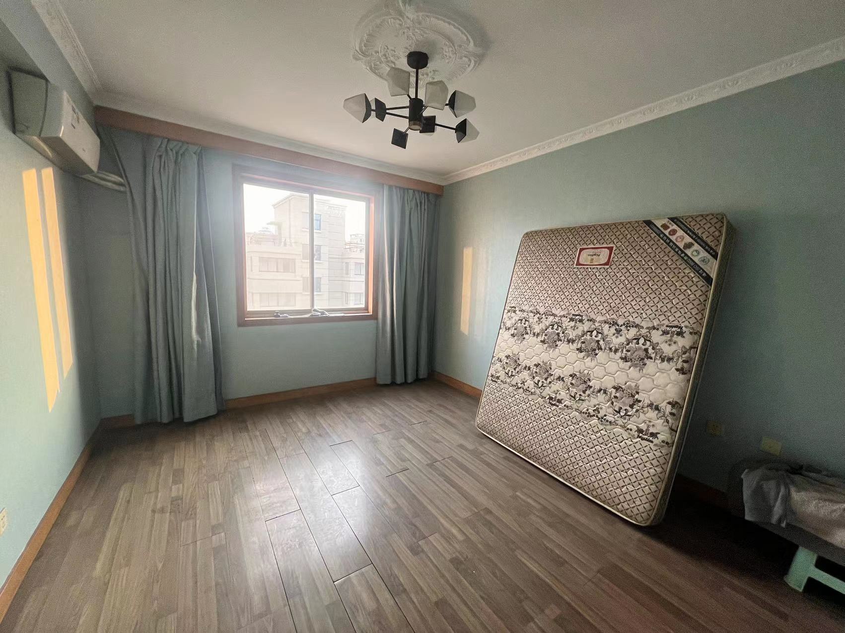 百花军宅苑 4室2厅2卫 98.00m&sup2;
