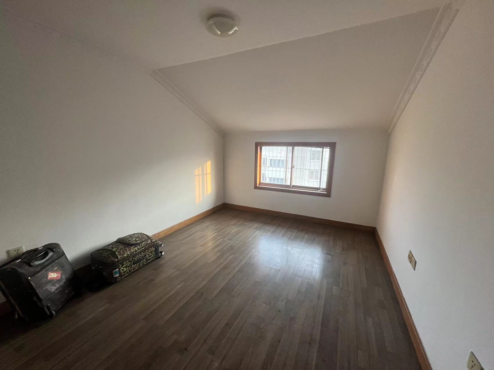 百花军宅苑 4室2厅2卫 98.00m&sup2;