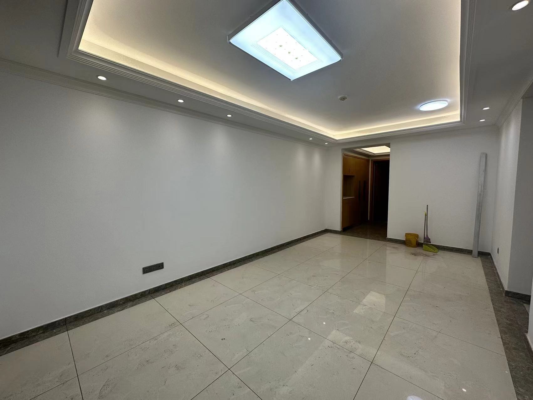 富力院士廷 3室2厅2卫 110m&sup2;