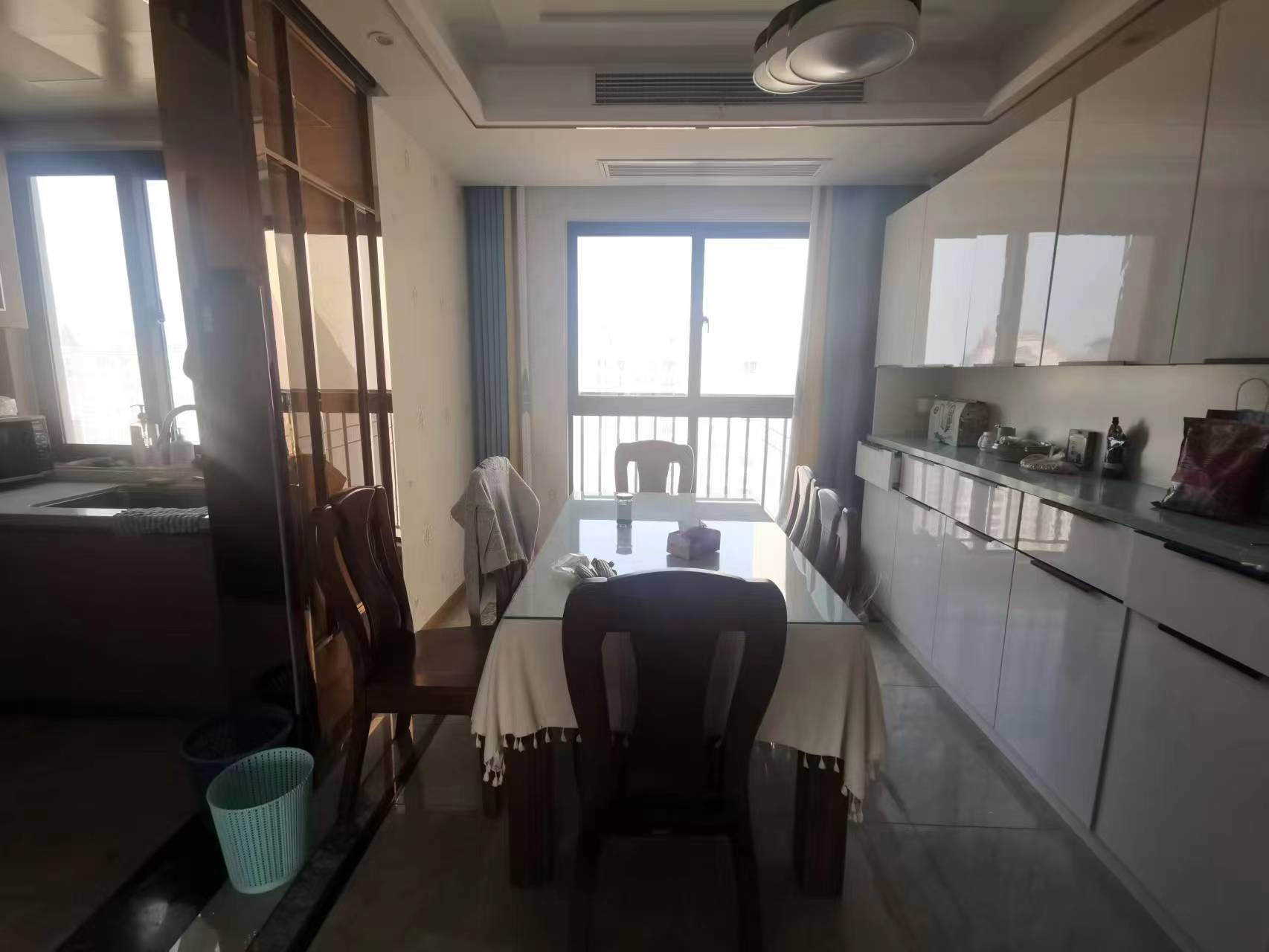 中南世纪花城三期 3室2厅2卫 124.6m&sup2;