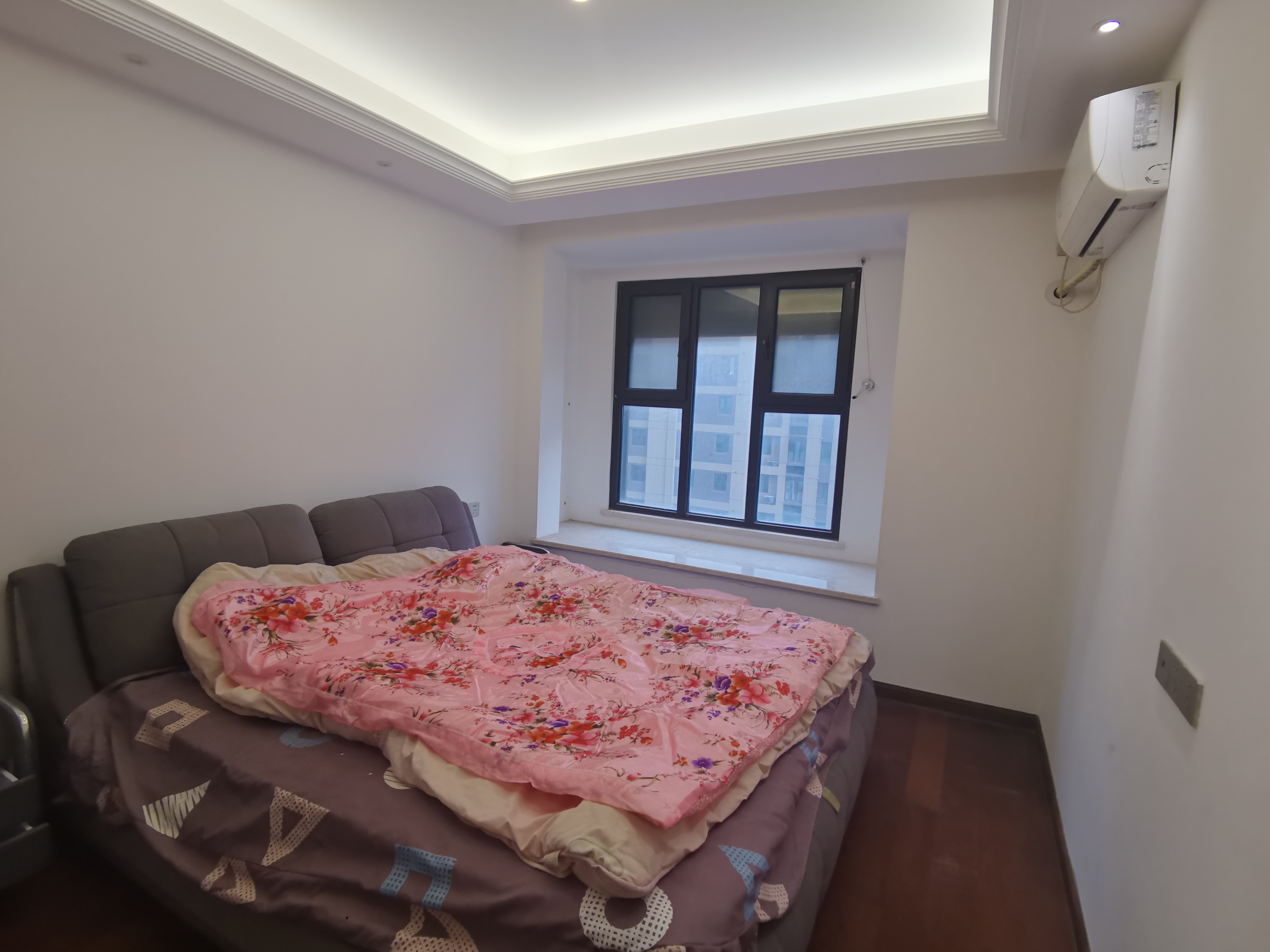 富力院士廷 2室2厅2卫 109.00m&sup2;