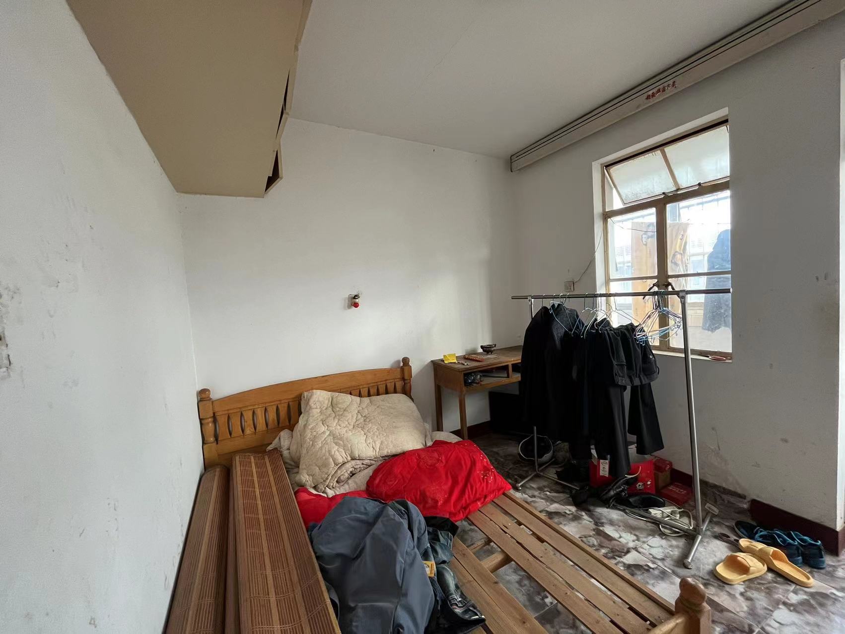 城港新村 2室1厅1卫 61m&sup2;