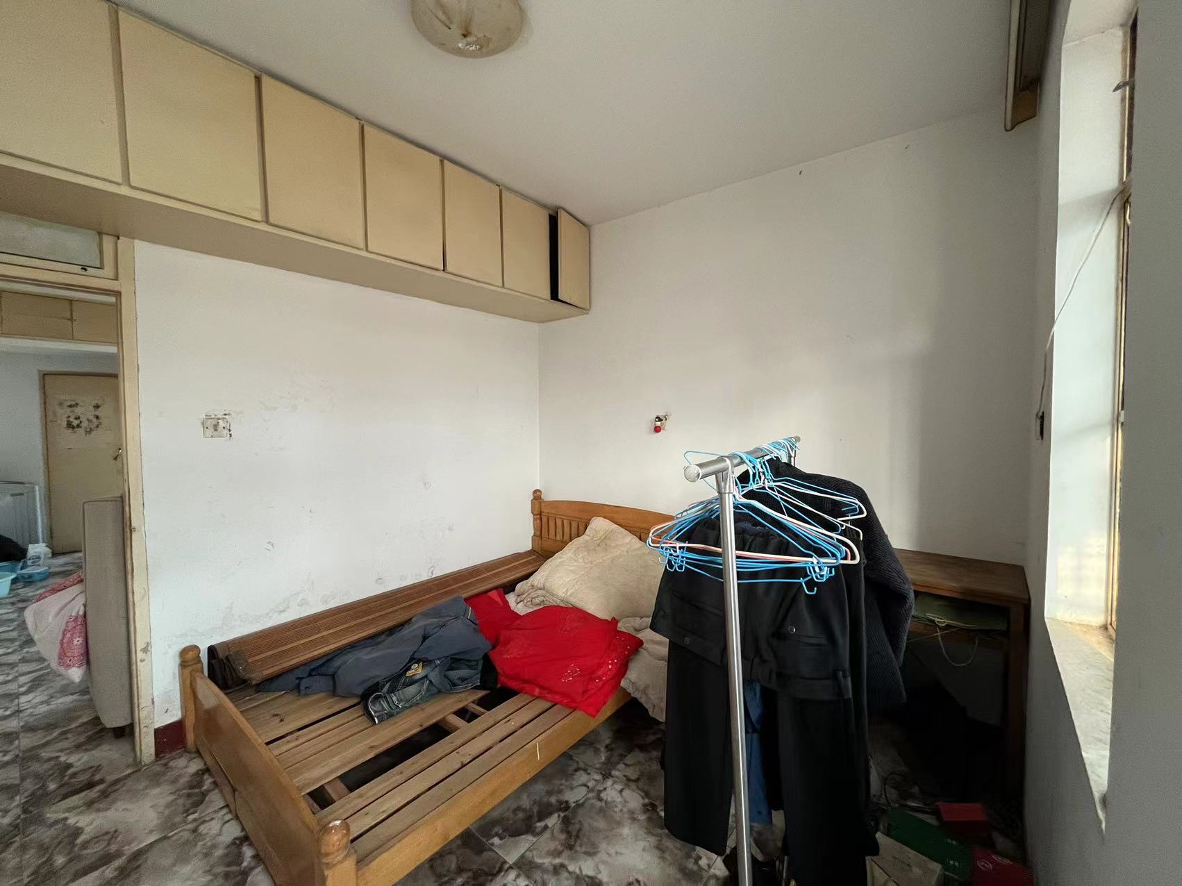 城港新村 2室1厅1卫 61m&sup2;