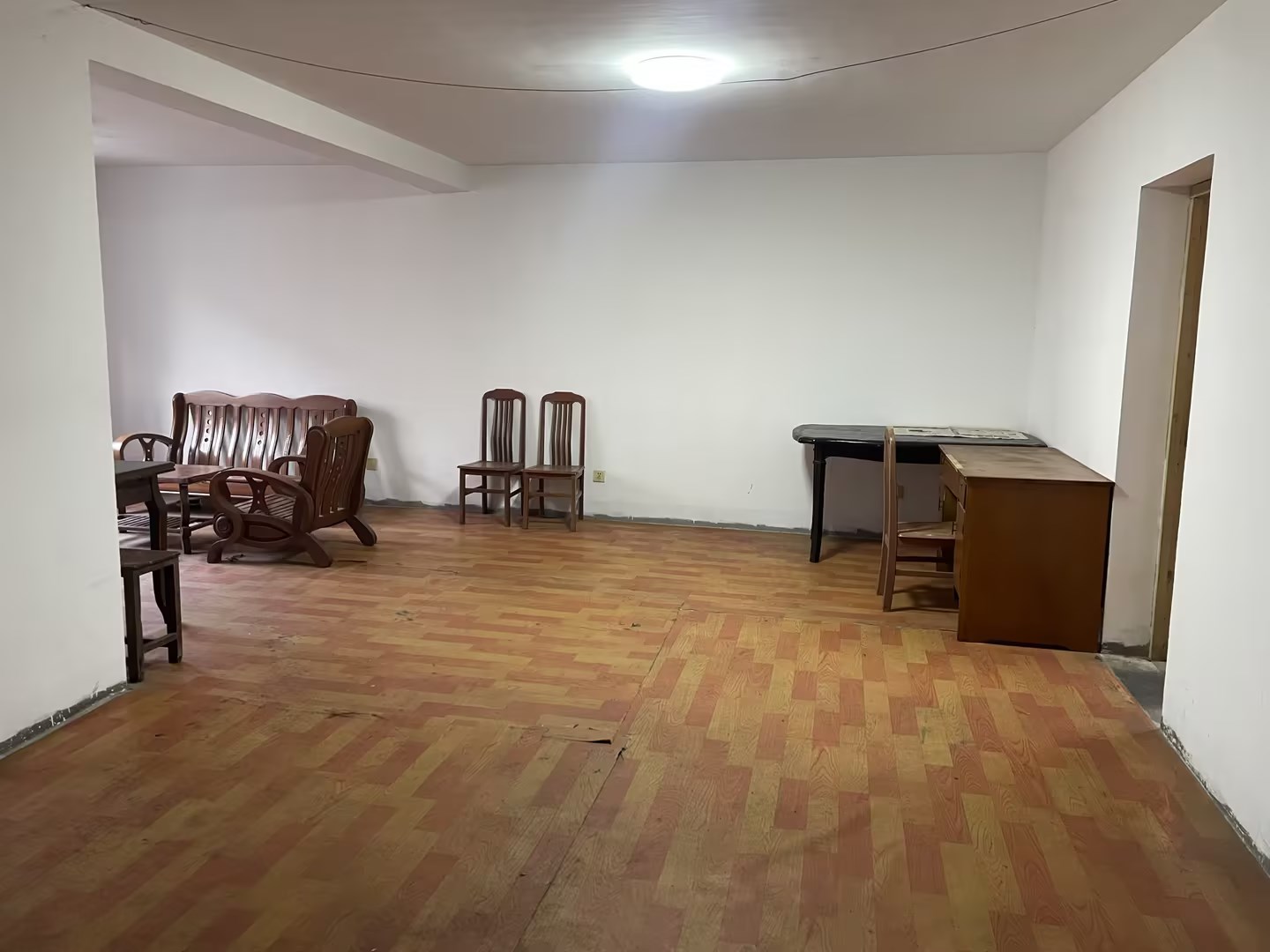 前景花苑 3室2厅1卫 139m&sup2;