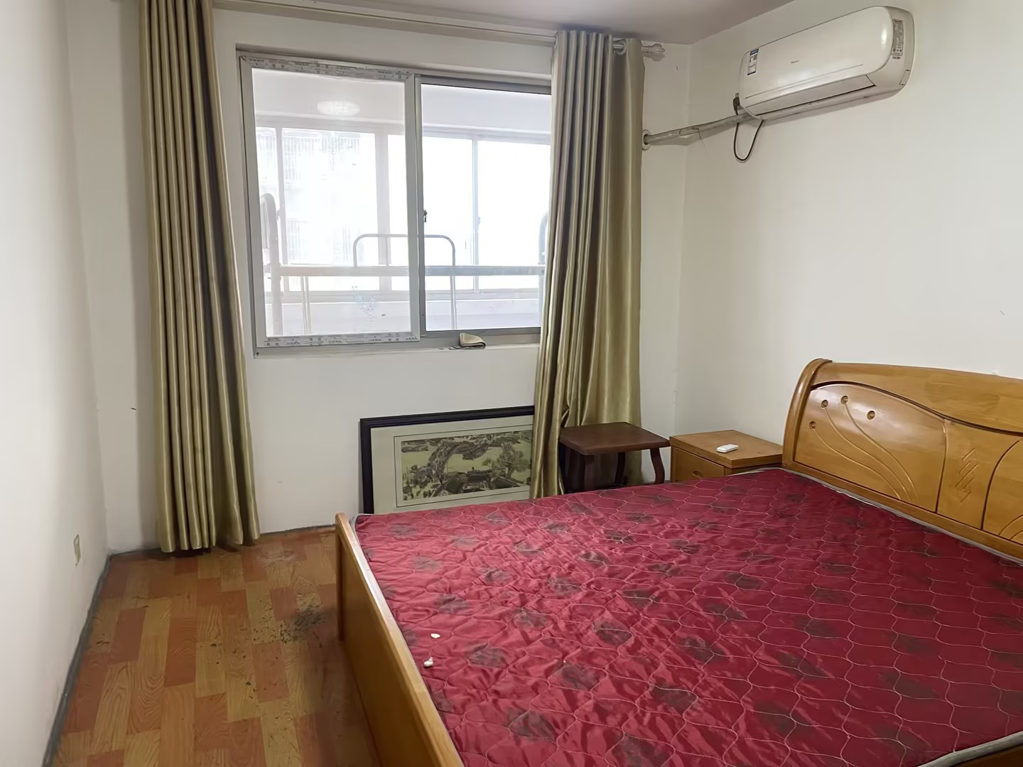 前景花苑 3室2厅1卫 139m&sup2;