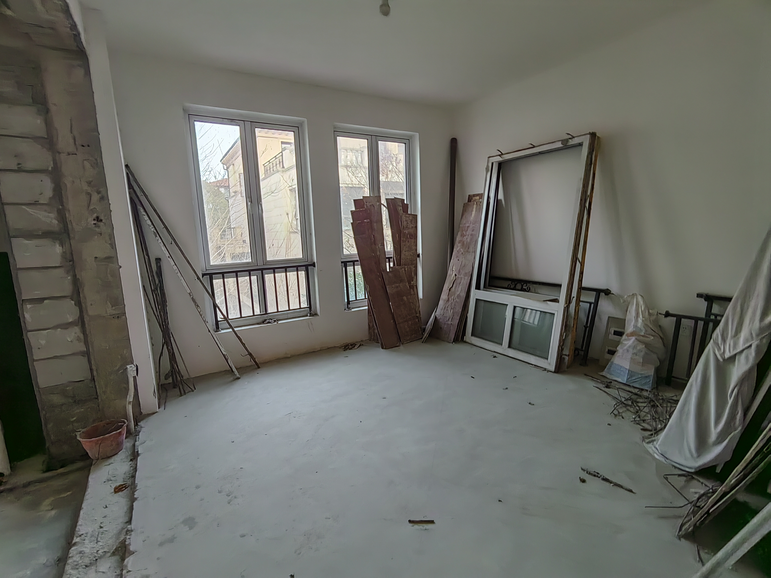 顺发御园 4室3厅2卫 268m&sup2;