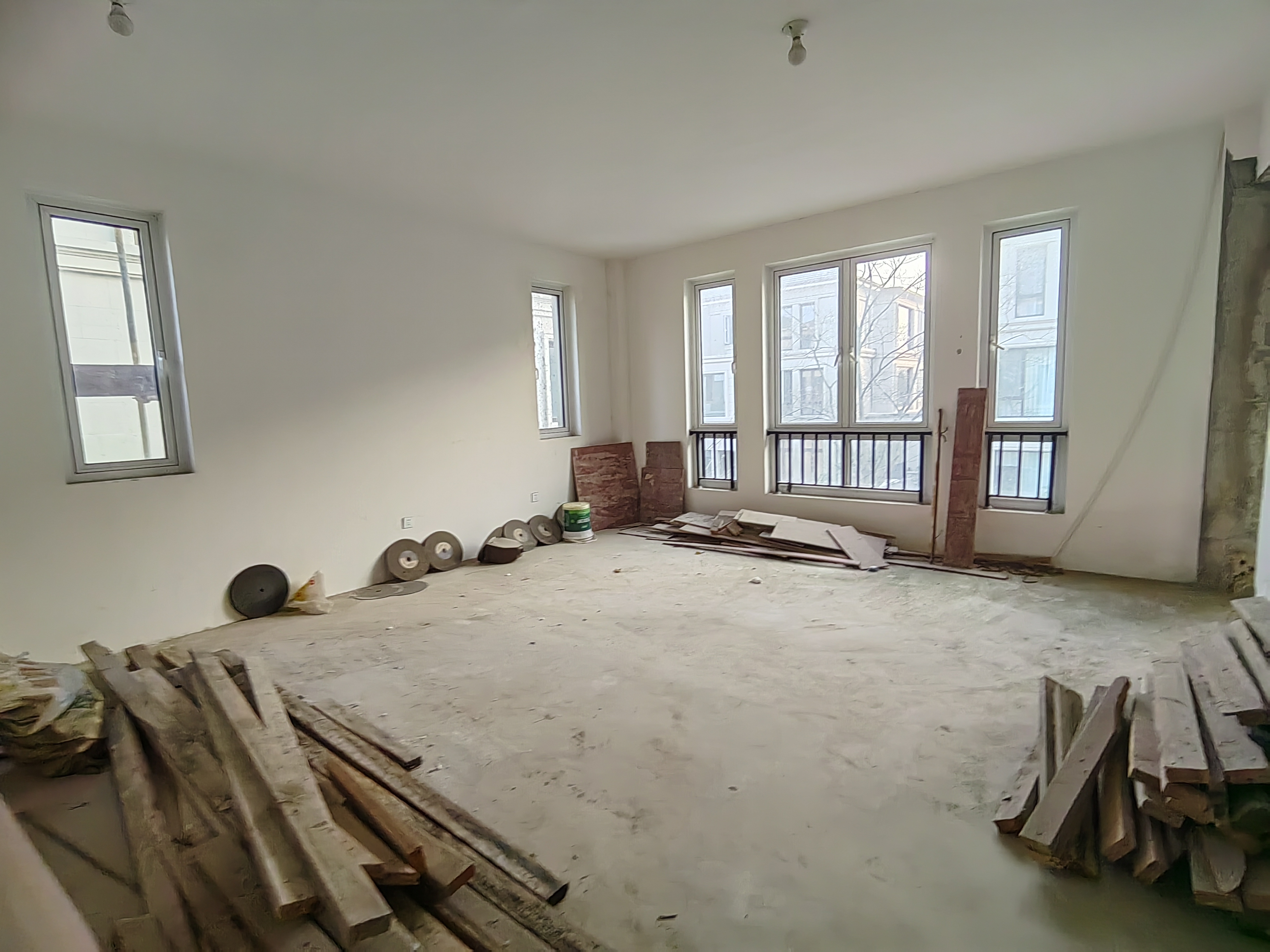 顺发御园 4室3厅2卫 268m&sup2;