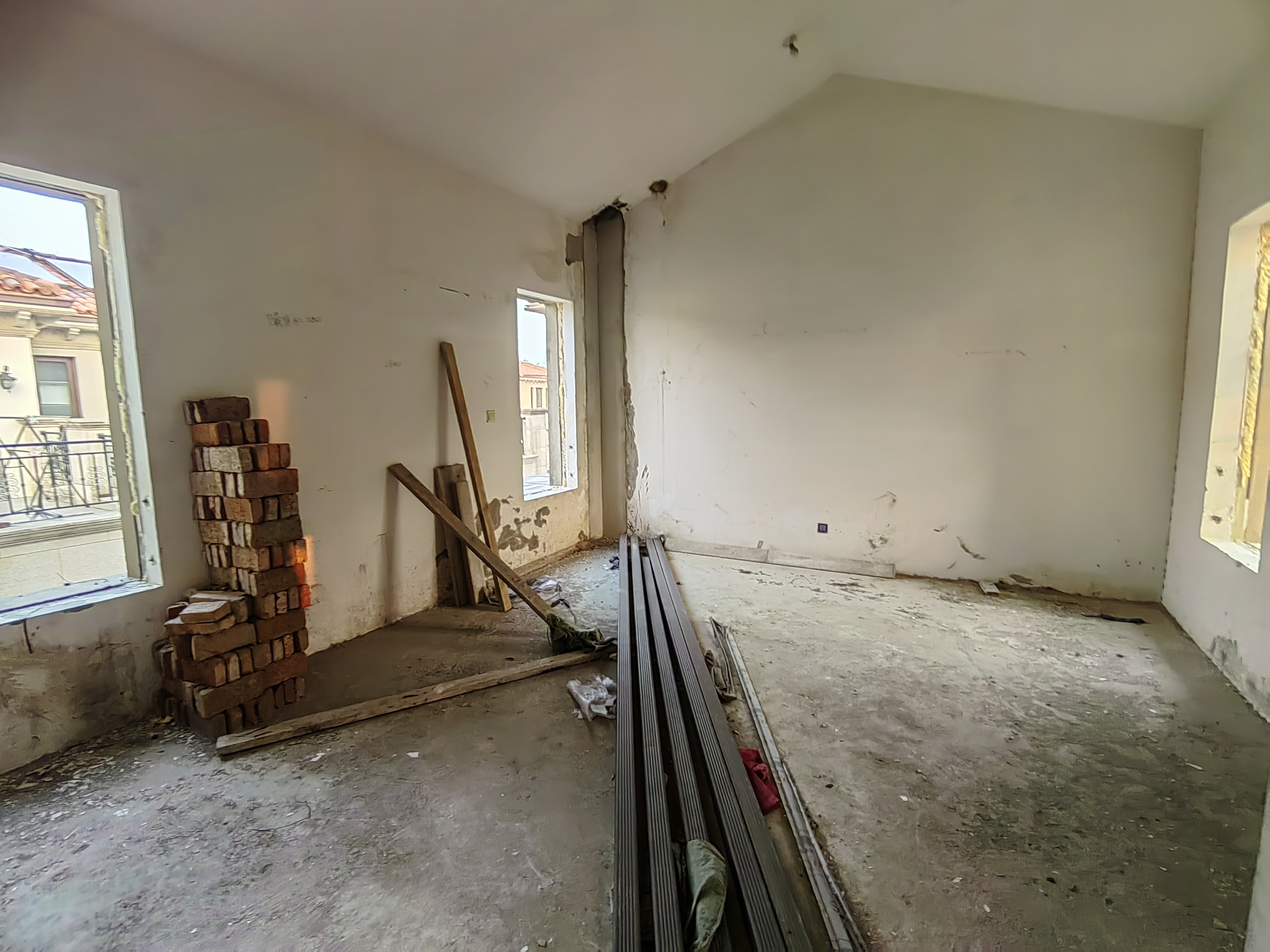 顺发御园 5室3厅5卫 310m&sup2;