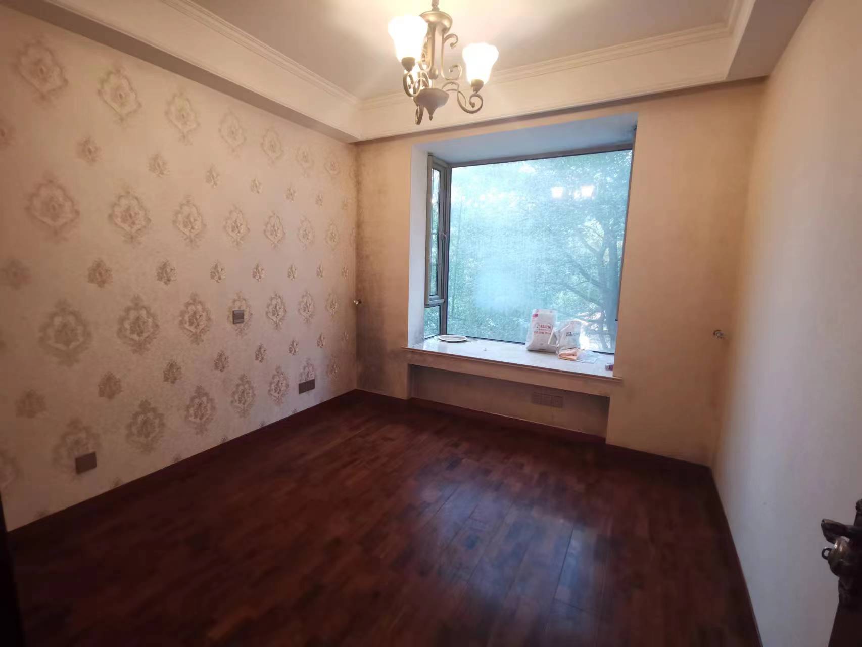 优山美地花园南区 3室2厅2卫 143.00m&sup2;