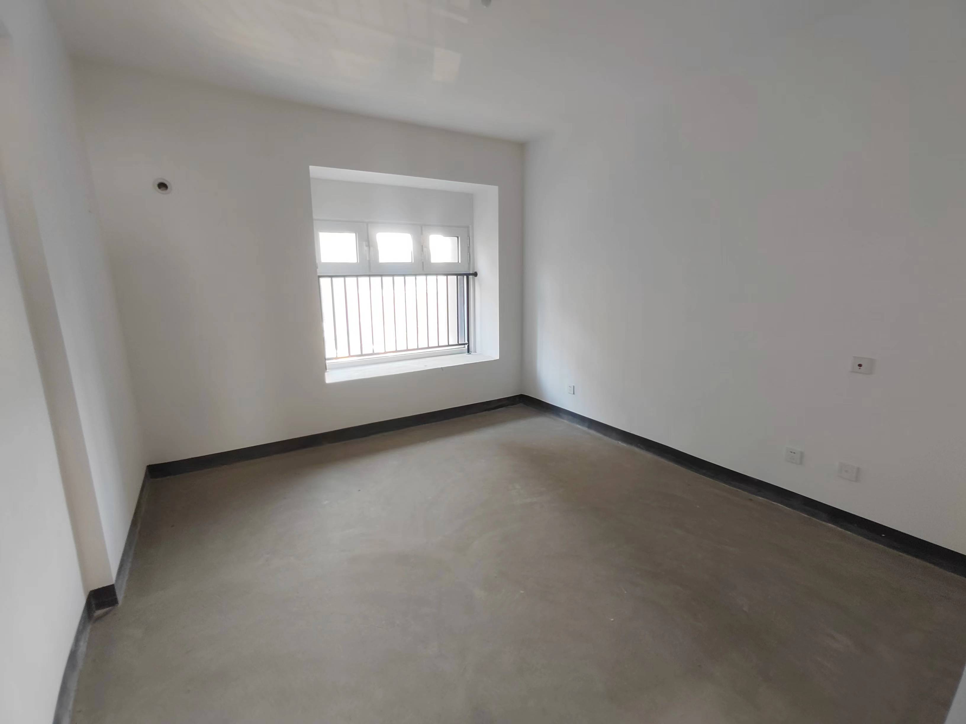 南山国际社区 3室2厅2卫 103m&sup2;