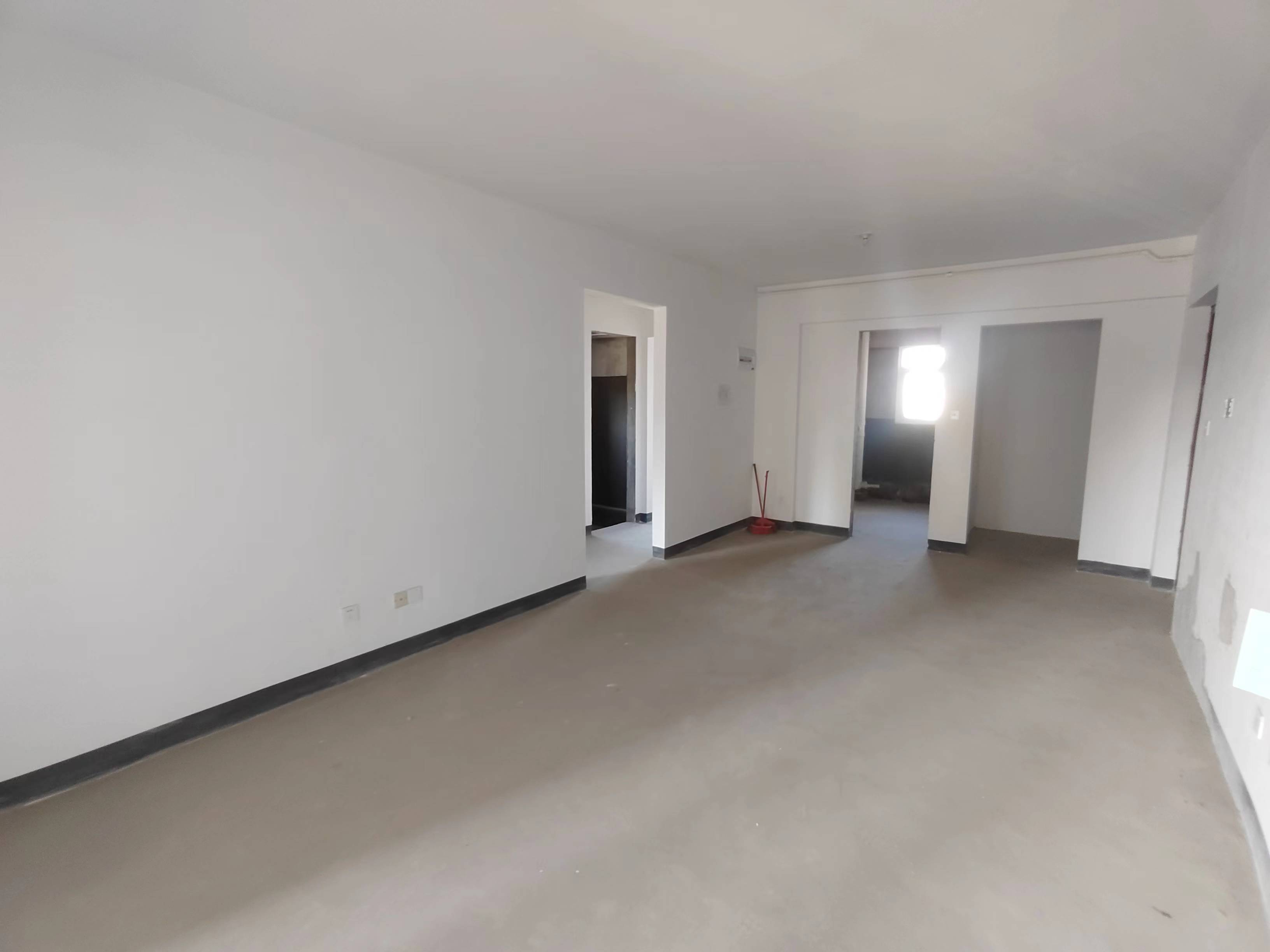 南山国际社区 3室2厅2卫 103m&sup2;