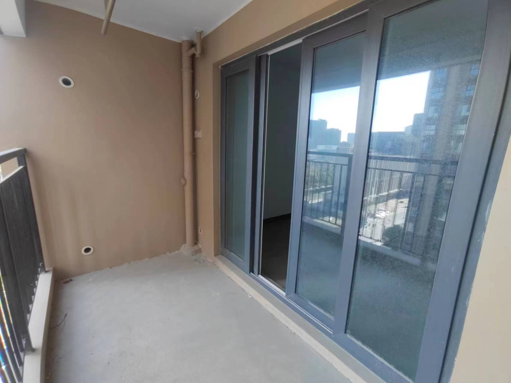 南山国际社区 3室2厅2卫 103m&sup2;