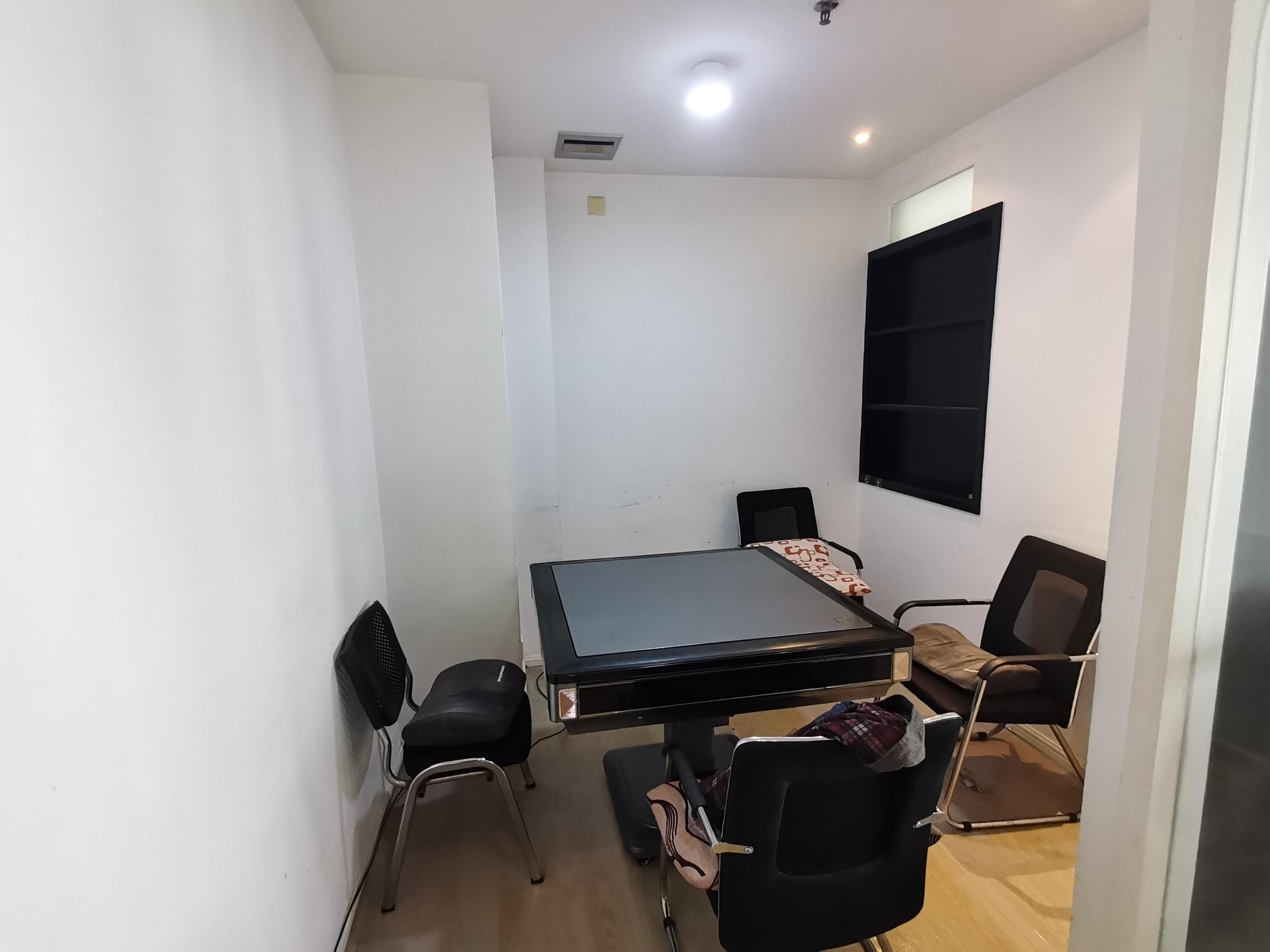 中南世纪城南区 1室1厅1卫 84m&sup2;