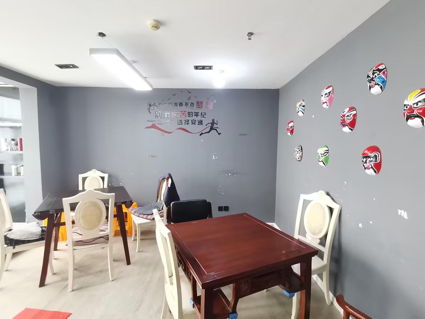 中南世纪城南区 1室1厅1卫 84m²